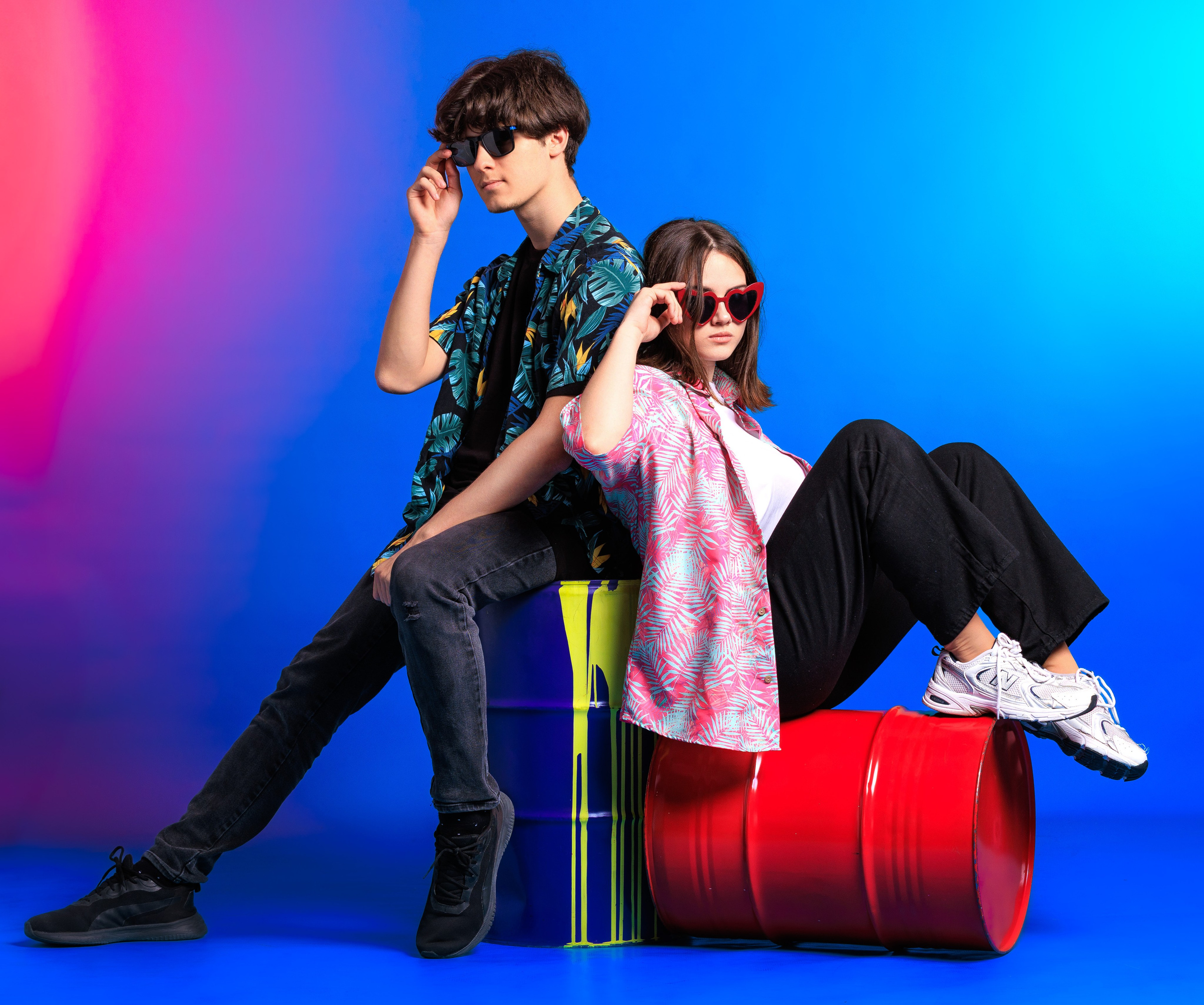 Смотреть фотки в фотостудии. Выпускные альбомы Геленджик, Новороссийск, Краснодар, Туапсе