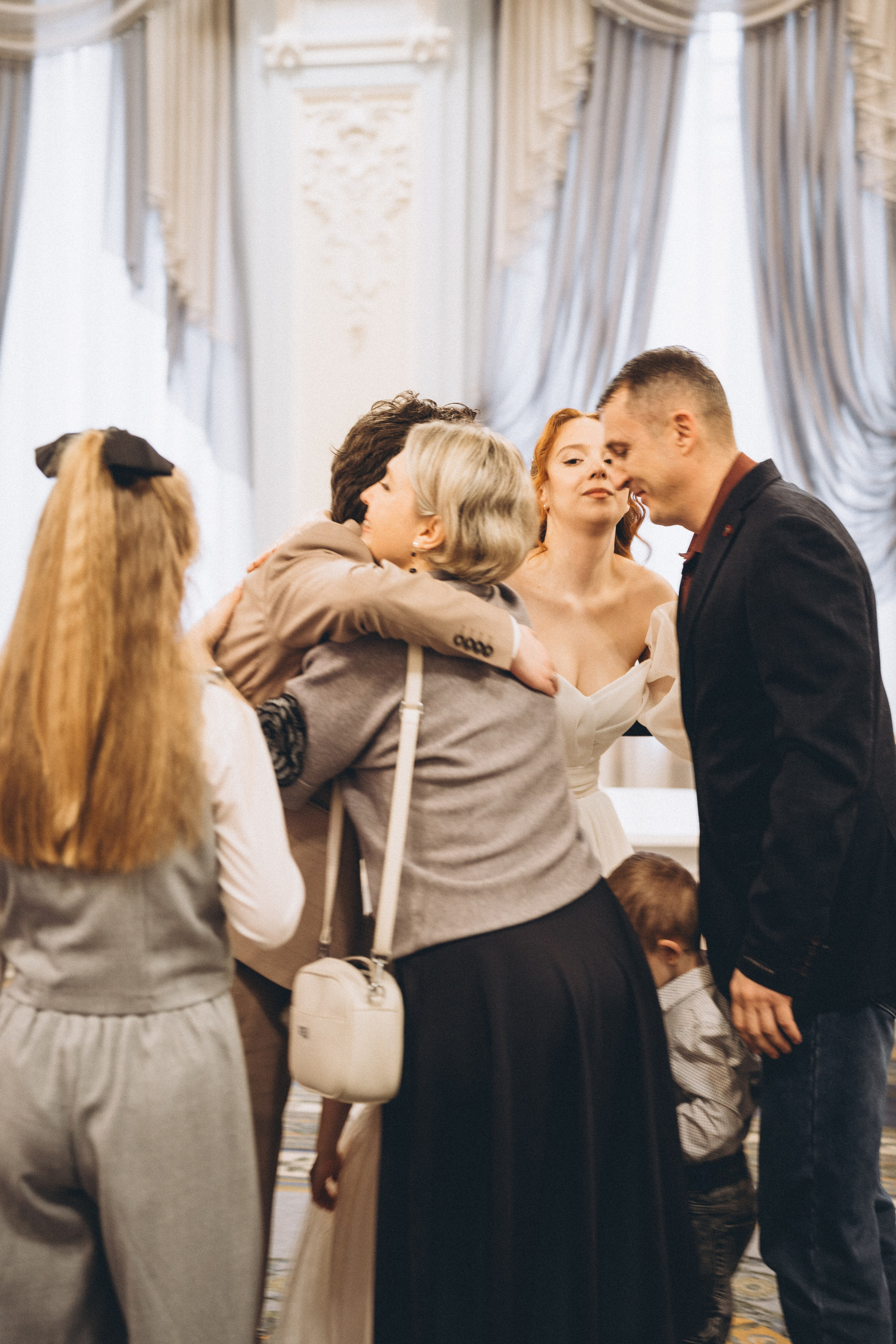 СВАДЕБНАЯ СЬЕМКА ВО ВТОРОМ ДВОРЦЕ С ГОСТЯМИ И ПРОГУЛКА В ТАВРИЧЕСКОМ САДУ. Профессиональный фотограф, Санкт-Петербург — Виктория Богомолова