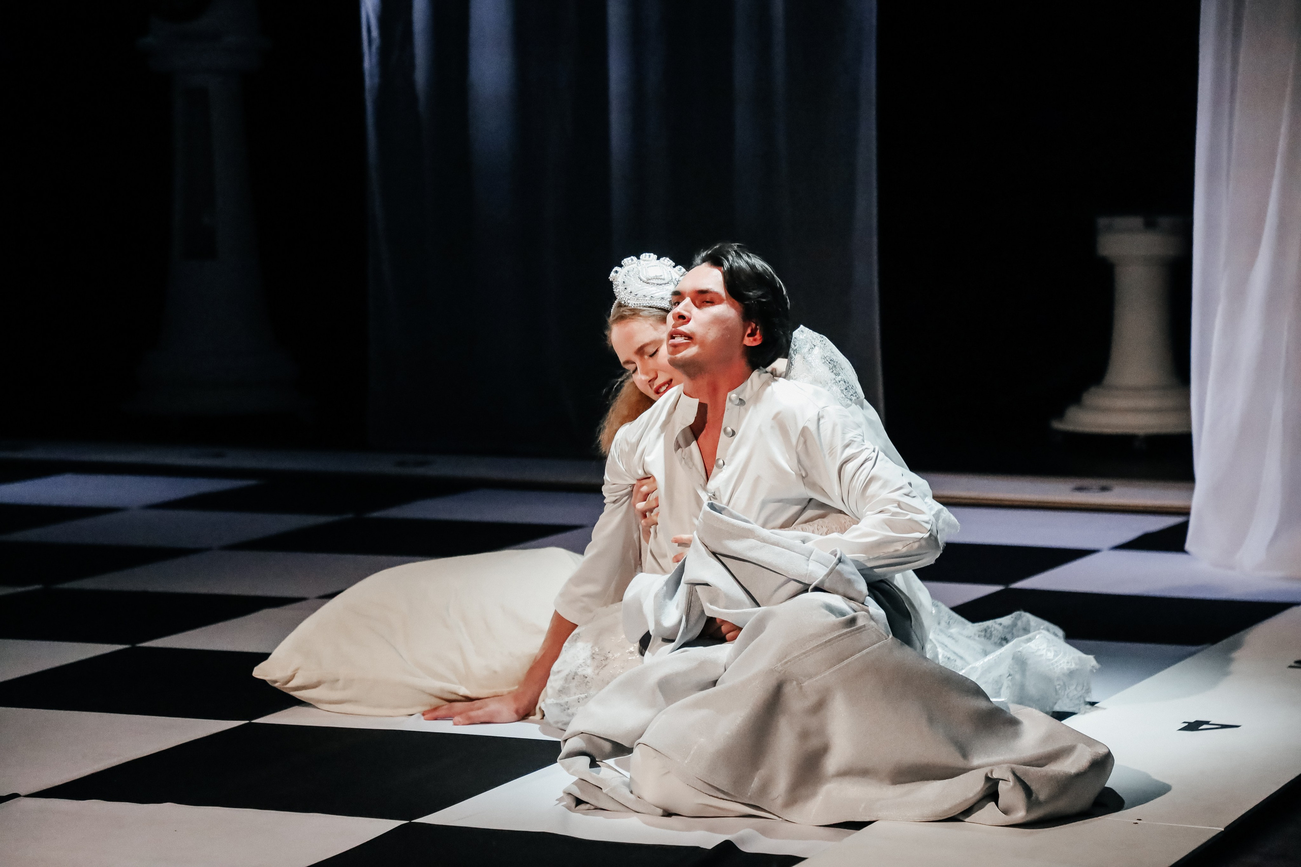 «Дядюшкин сон». Молодёжный театр алтая. Режиссер Дарья Камошина. Фоторепортаж. Театральная фотосъёмка