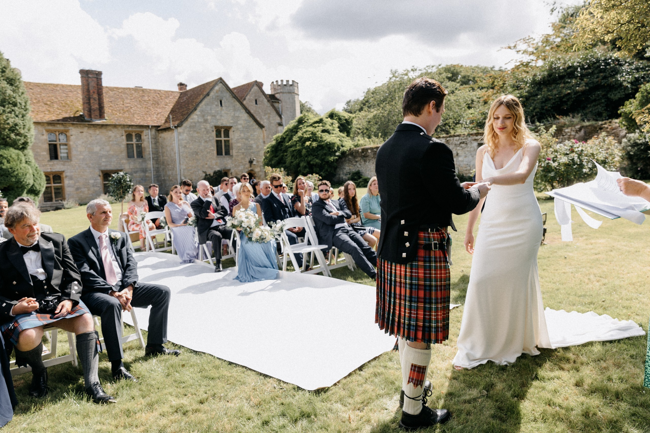 Ana & Tom Wedding at Notley Abbey. Moments Catchers — Wedding Photography & Video Duo in London