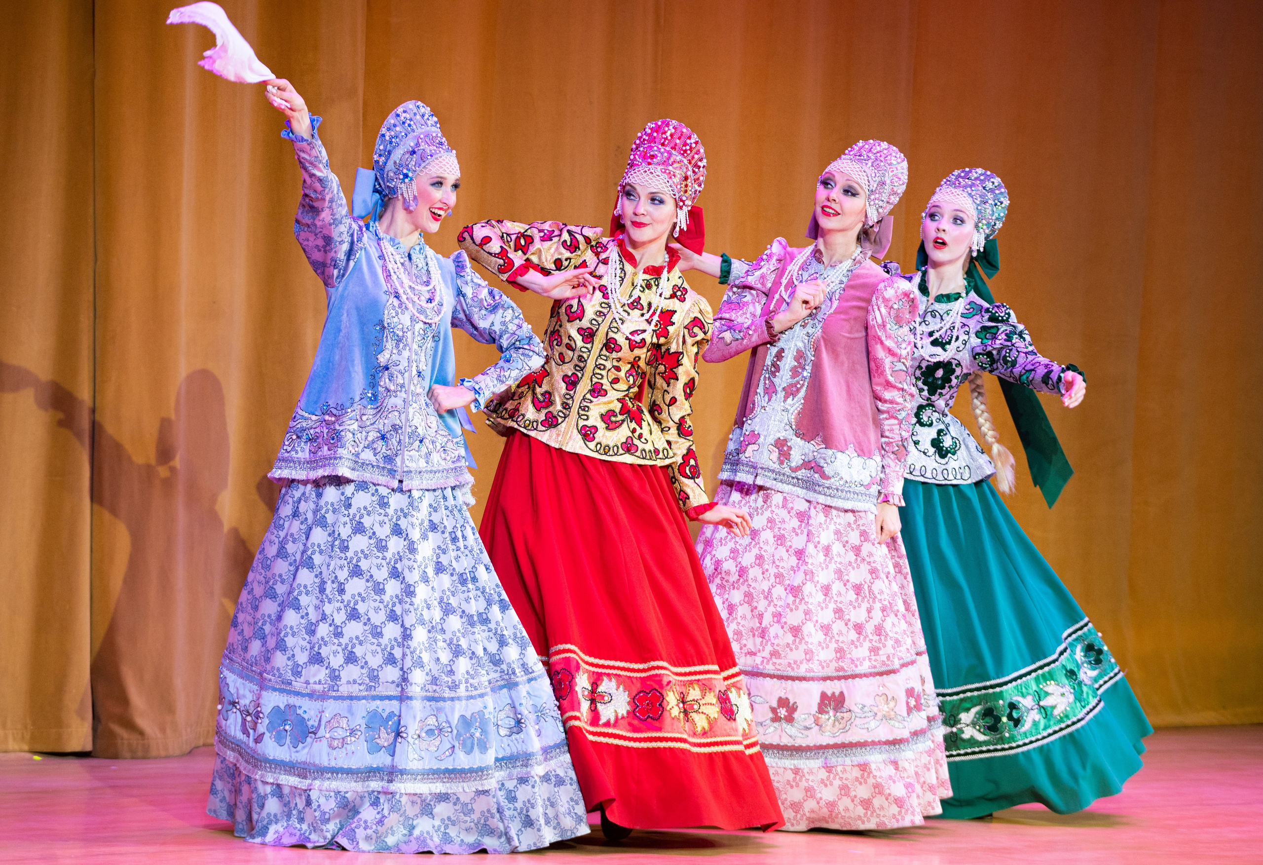 Ансамбль «Берёзка» им. Н. С. Надеждиной. Фотограф Николай Костюк