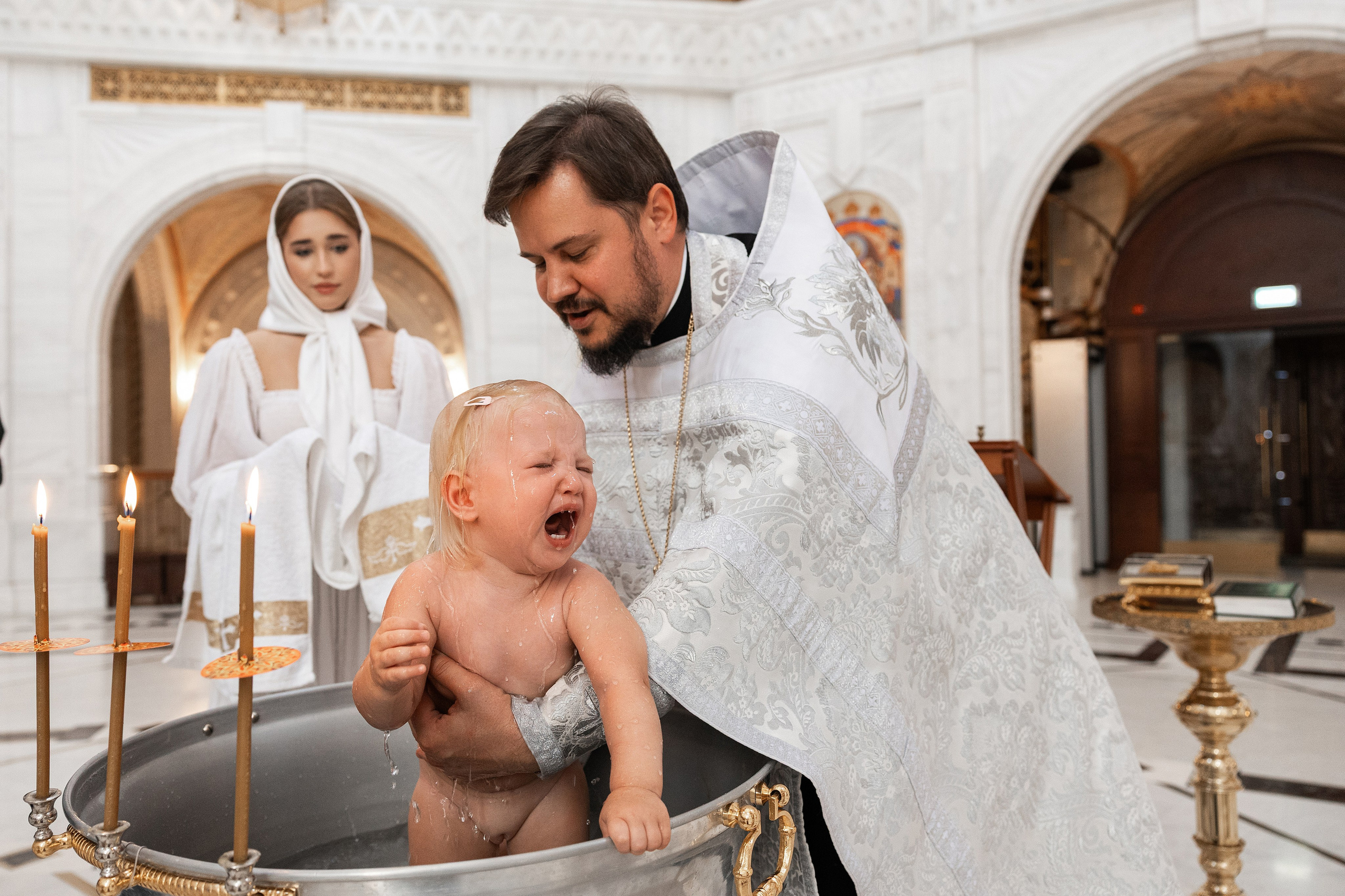 Крещение Аделины. Фотограф Крещение, Выписка москва