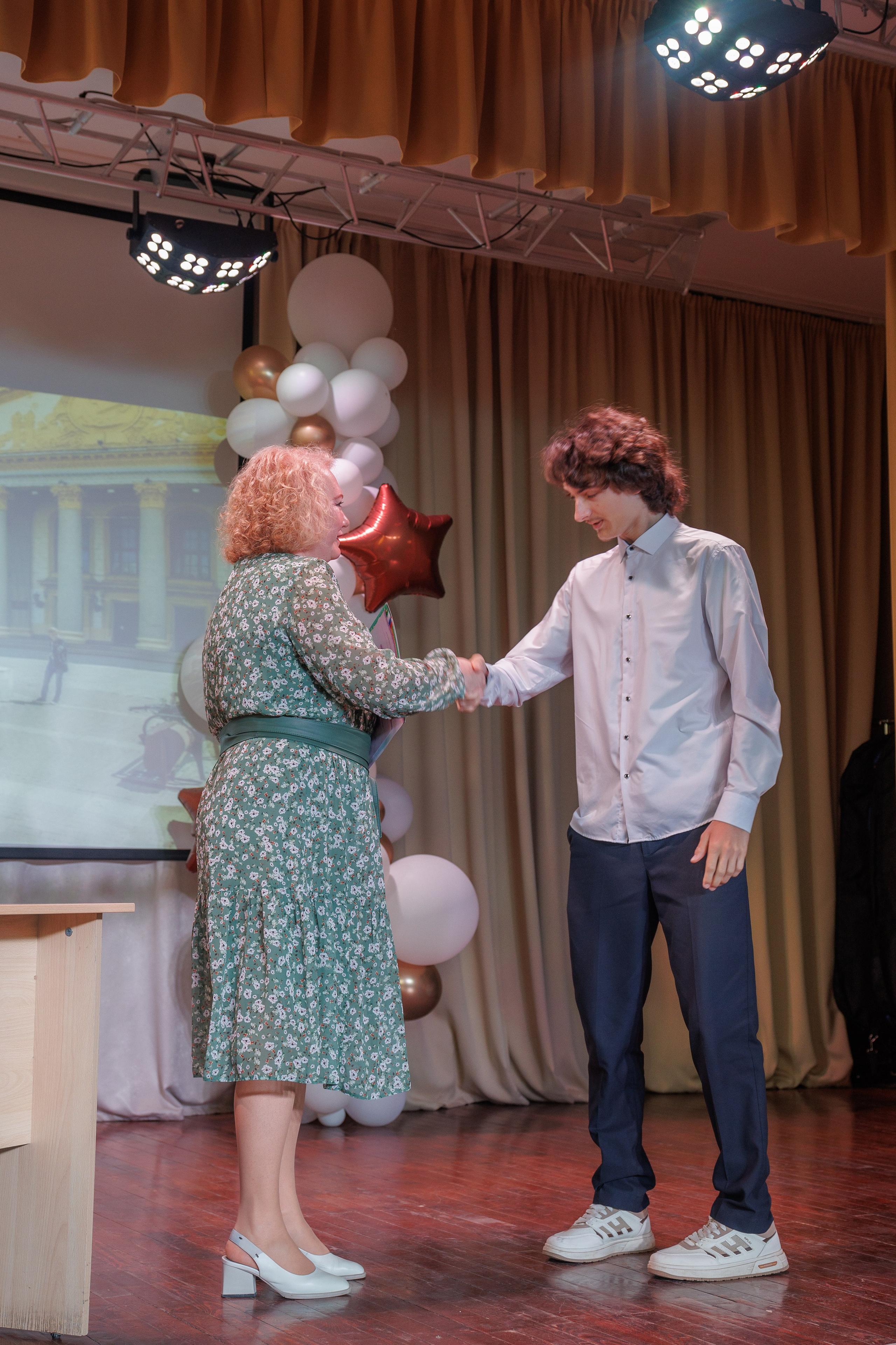 Вручение аттестатов. Свадебный и семейный фотограф в Новосибирске Ирина Дорошкова