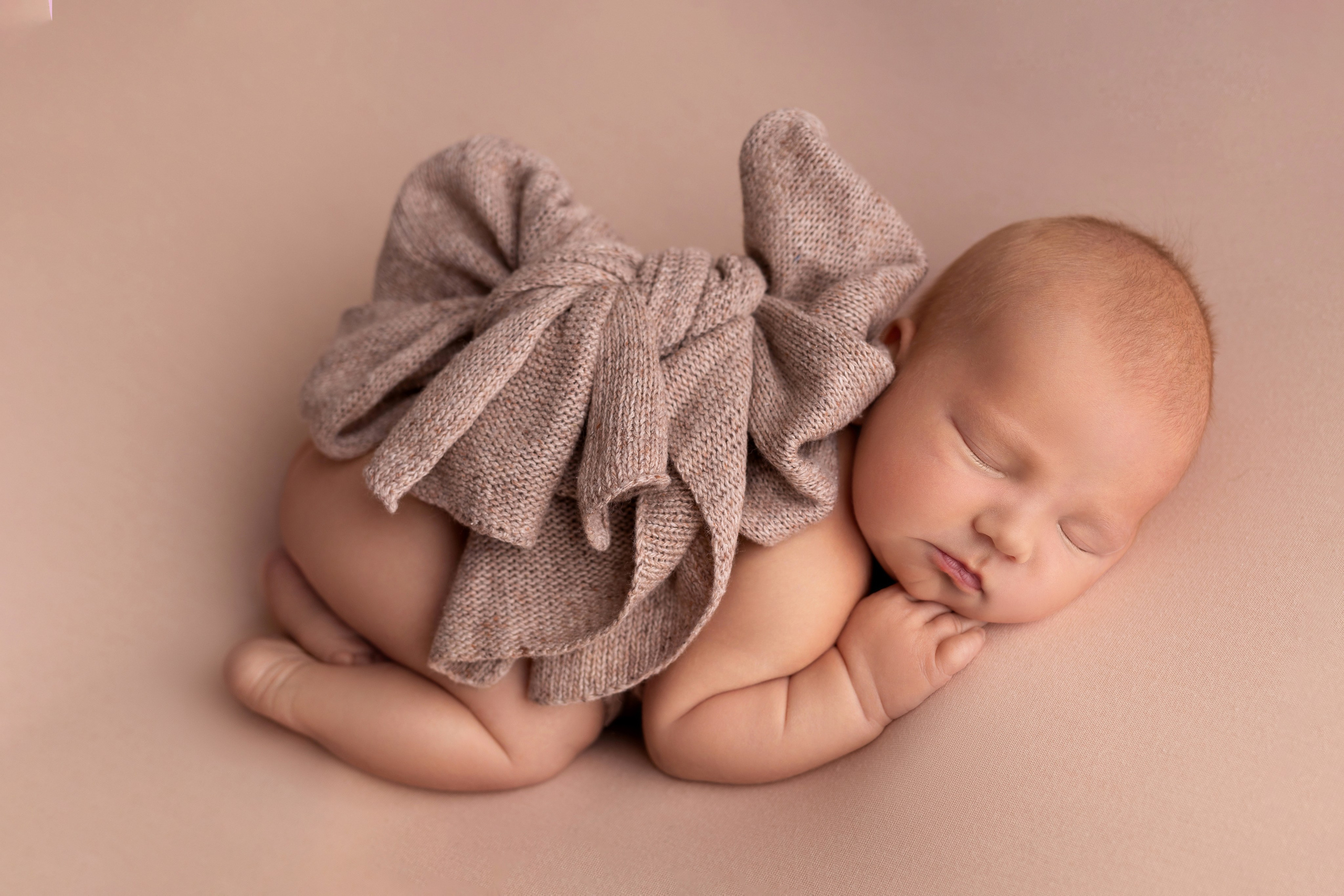 Классическая фотосессия малыша. Фотограф новорожденных малышей в Омске и Омской области Эльвира Камаева