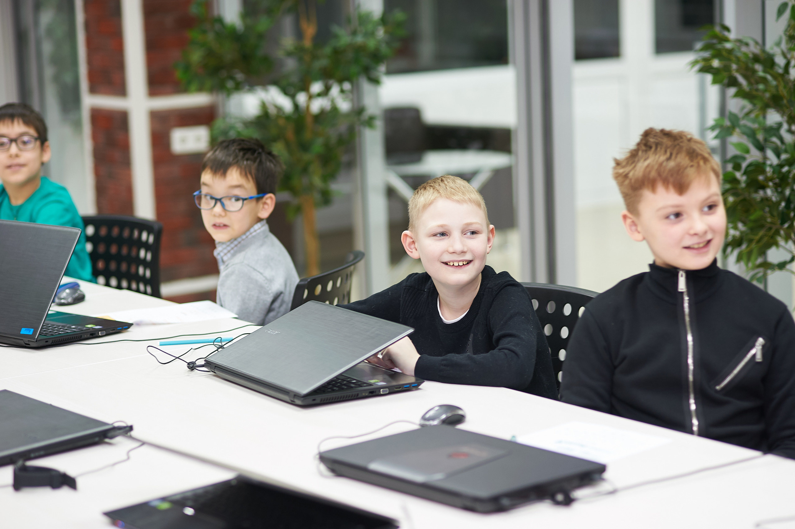 Алгоритмика. Школа программирования для детей. Репортажный и коммерческий фотограф в Ростове Виталий Ишков