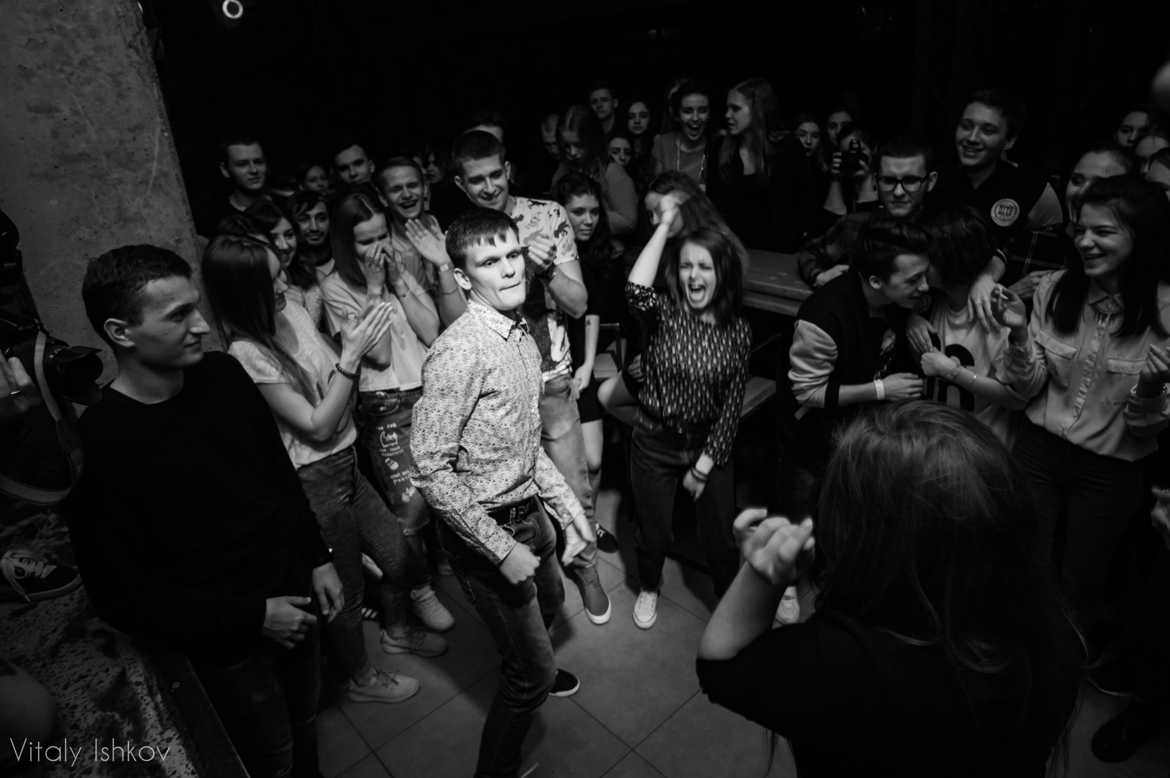 Клуб Юность Ростов фото. Репортажный и коммерческий фотограф в Ростове Виталий Ишков