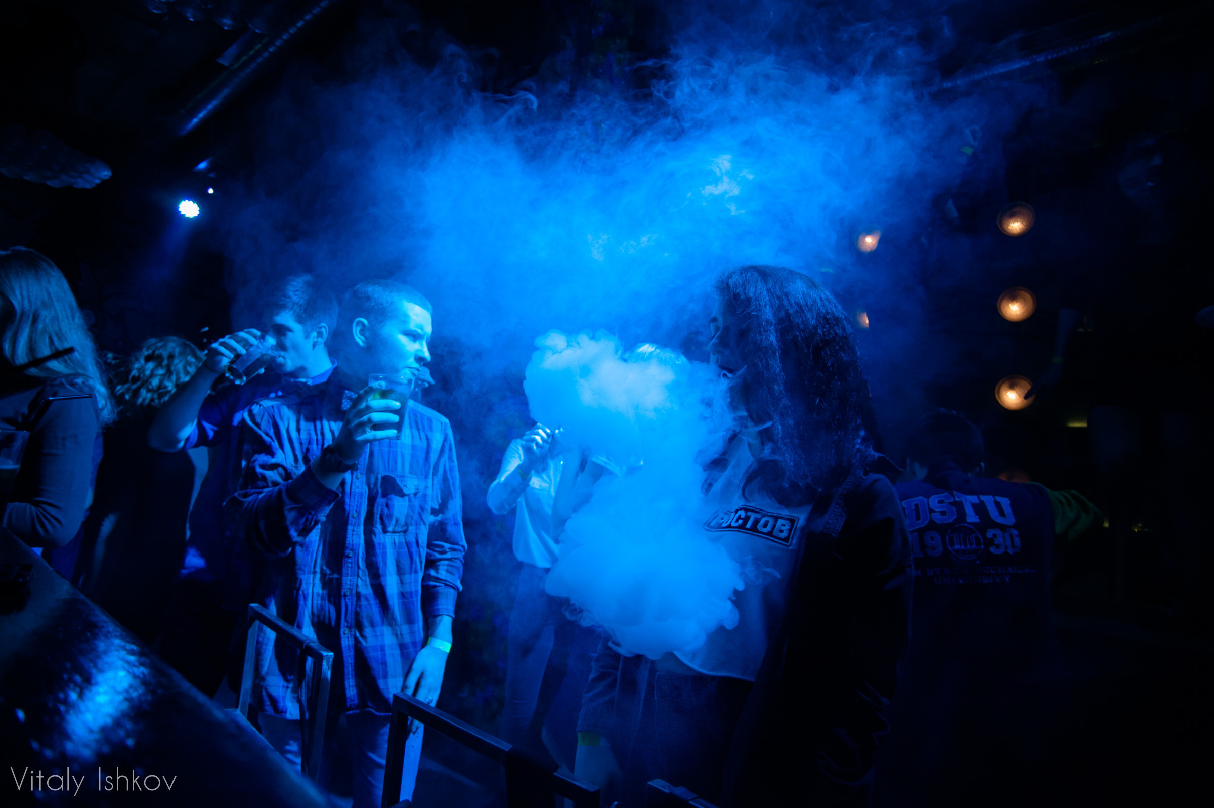 Клуб Юность Ростов фото. Репортажный и коммерческий фотограф в Ростове Виталий Ишков