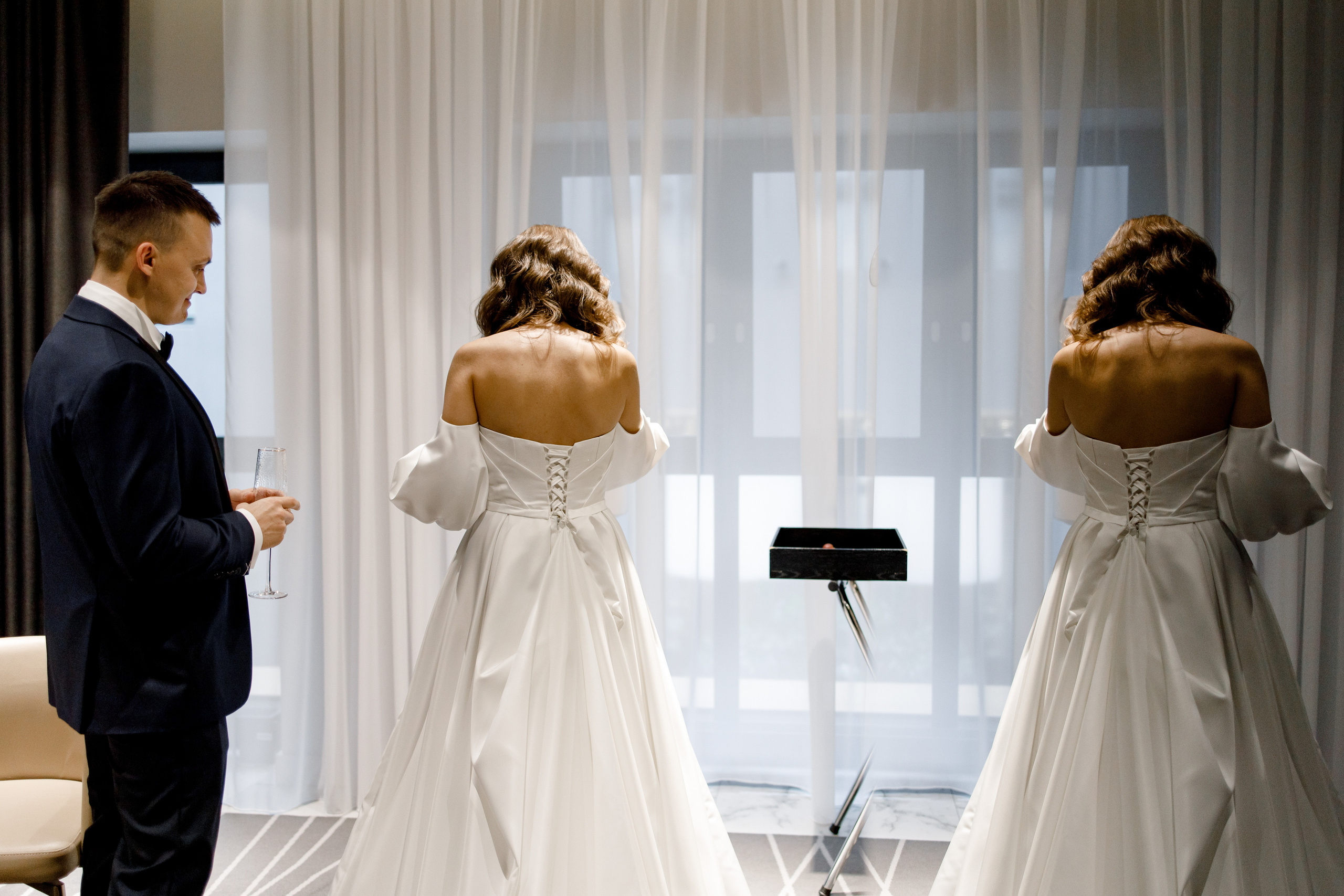 Ivan & Vika — Saint-Petersburg (Russia). Richard and Irene - Destination wedding photographer