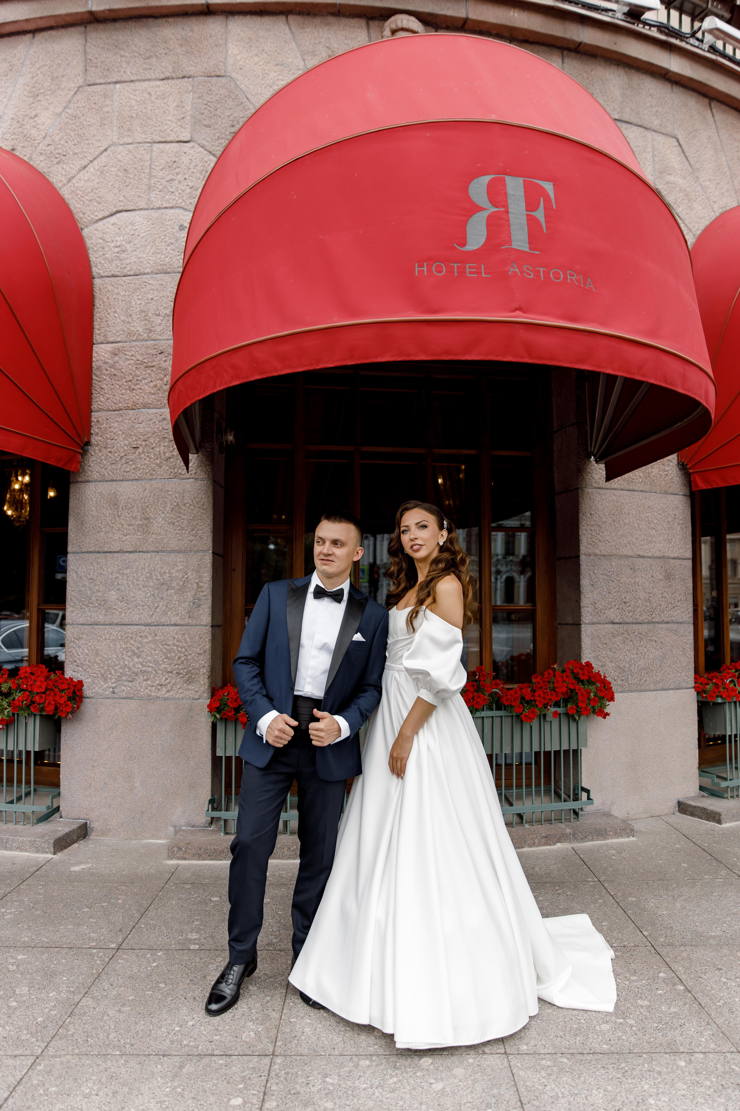 Ivan & Vika — Saint-Petersburg (Russia). Richard and Irene - Destination wedding photographer