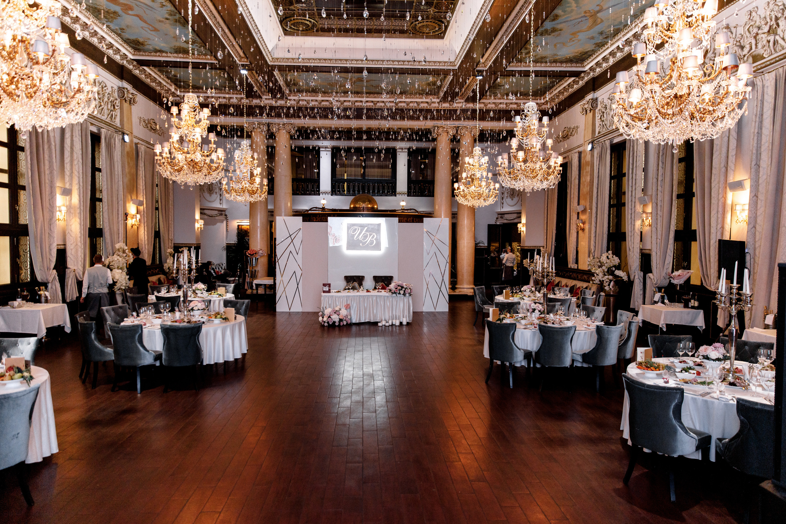 Ivan & Vika — Saint-Petersburg (Russia). Richard and Irene - Destination wedding photographer