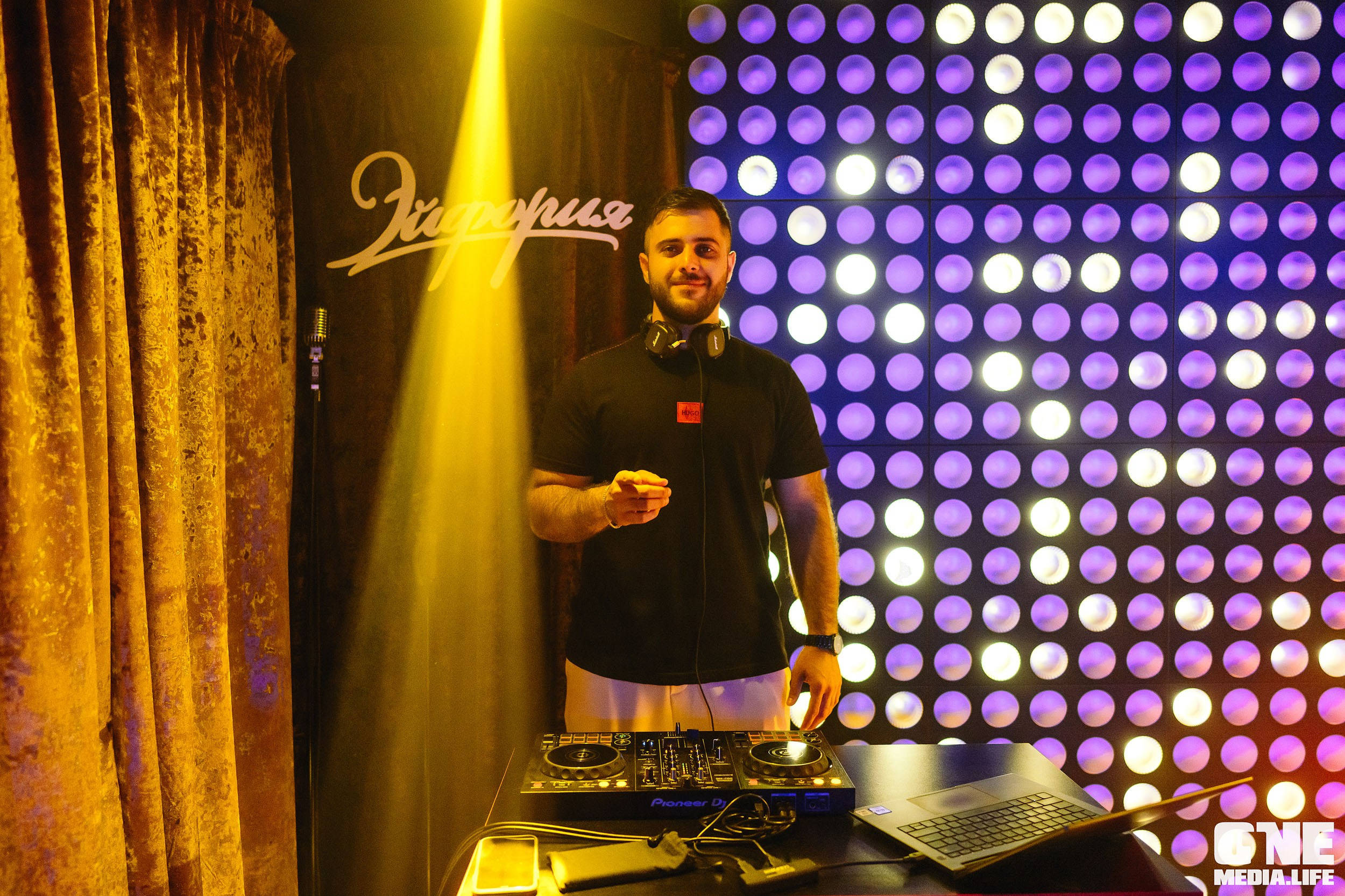 Фоторепортаж из караоке-клуба Эйфория. One Media Life: фоторепортажи, фотоотчеты с мероприятий и заведений