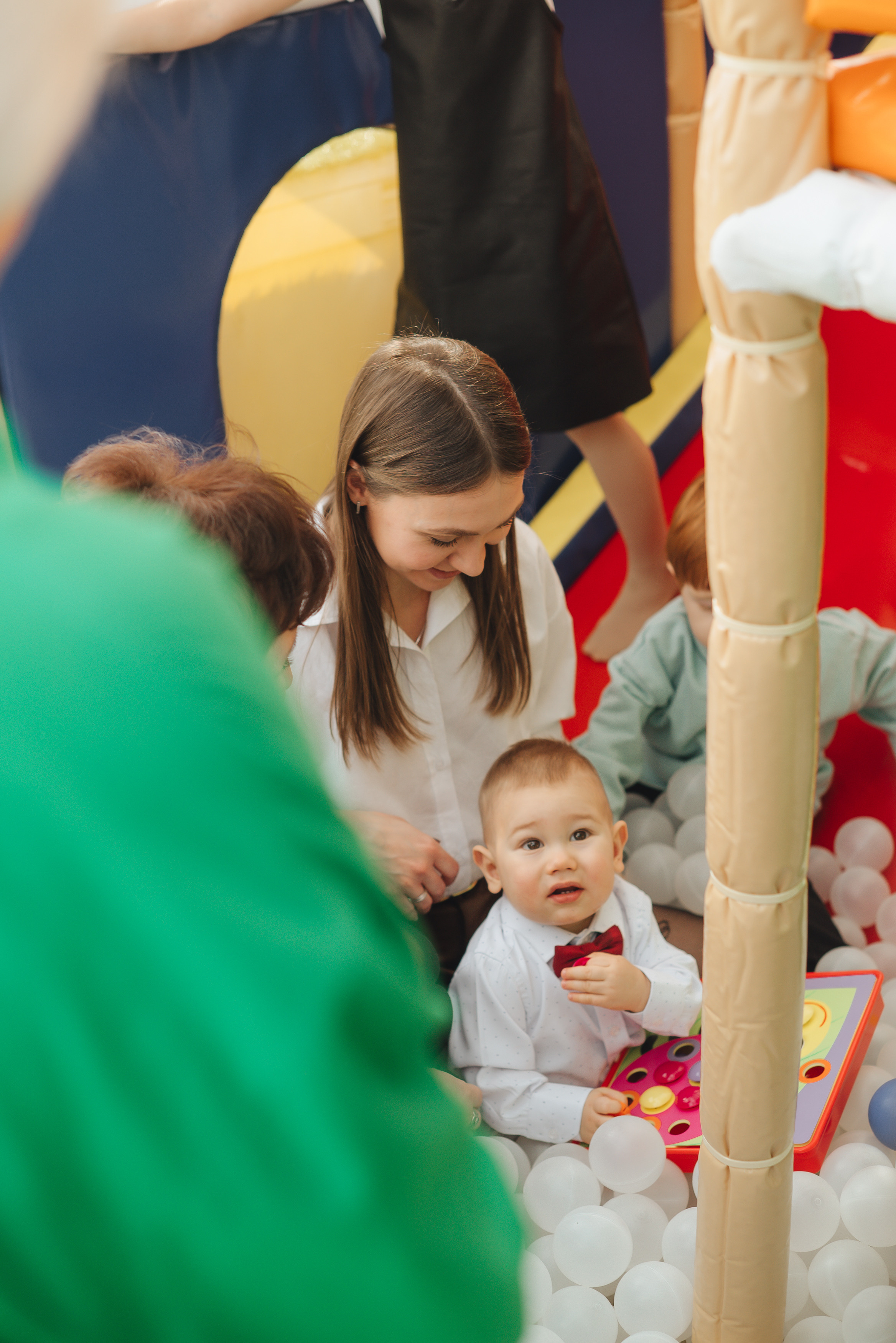 Kids celebrating. Фотограф Прага | Photographer Prague| Фотограф в Праге Яра Куркус