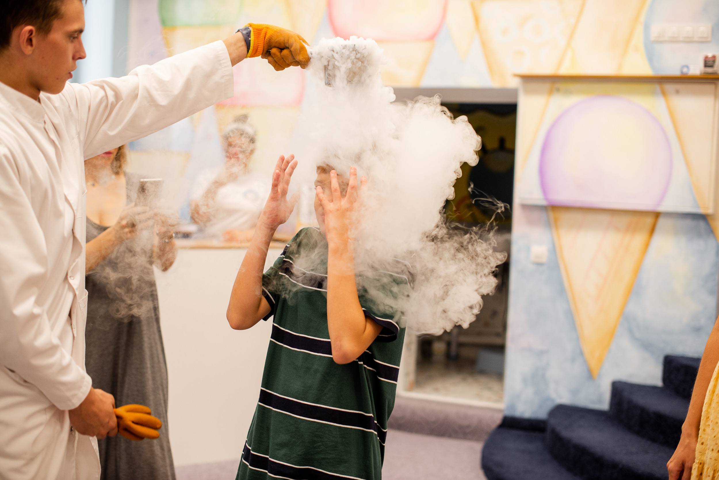 Kids celebrating. Фотограф Прага | Photographer Prague| Фотограф в Праге Яра Куркус