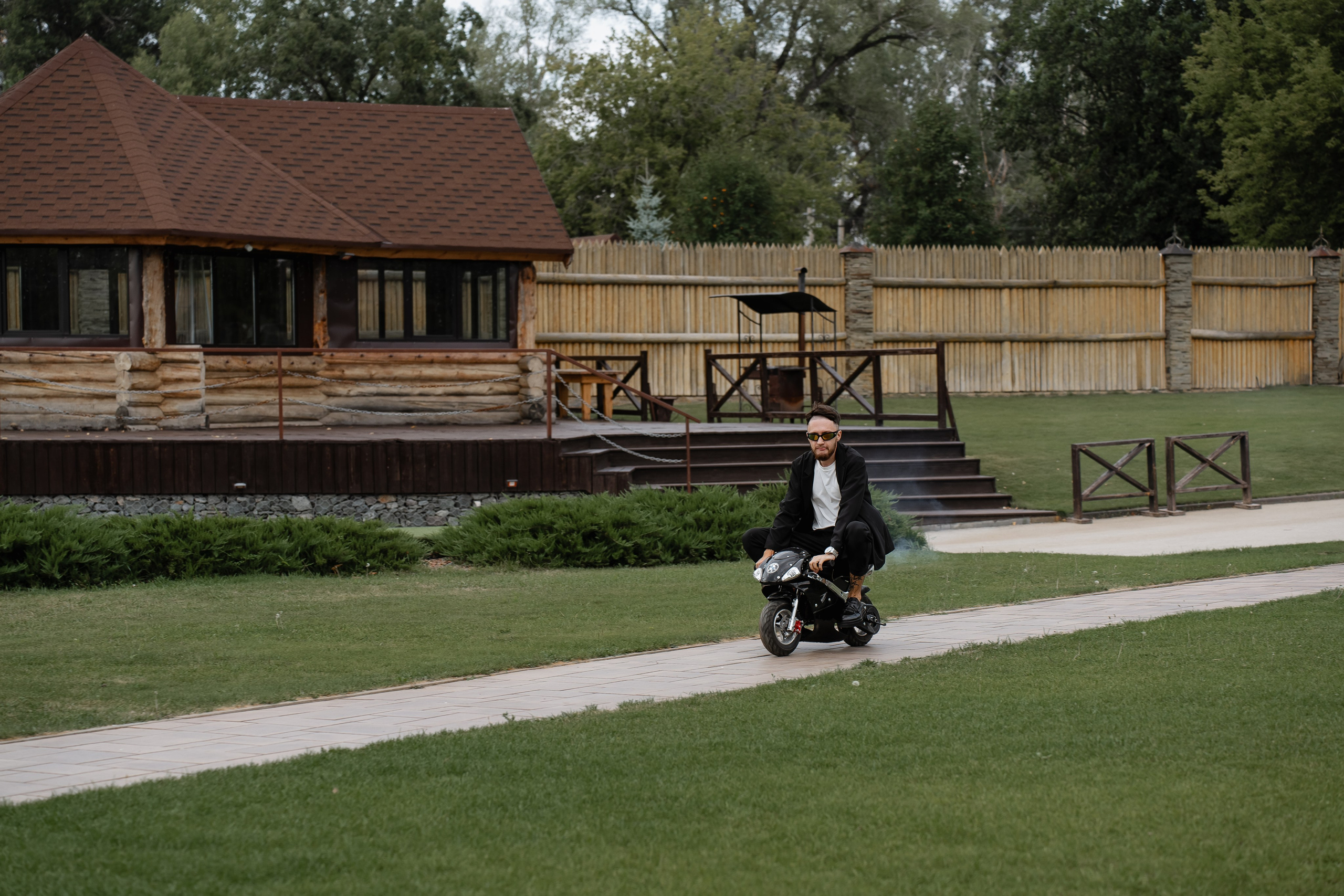 Денис и Алена_площадка Нет на Карте. Свадебный и семейный фотограф в Самаре Салахова Гулина