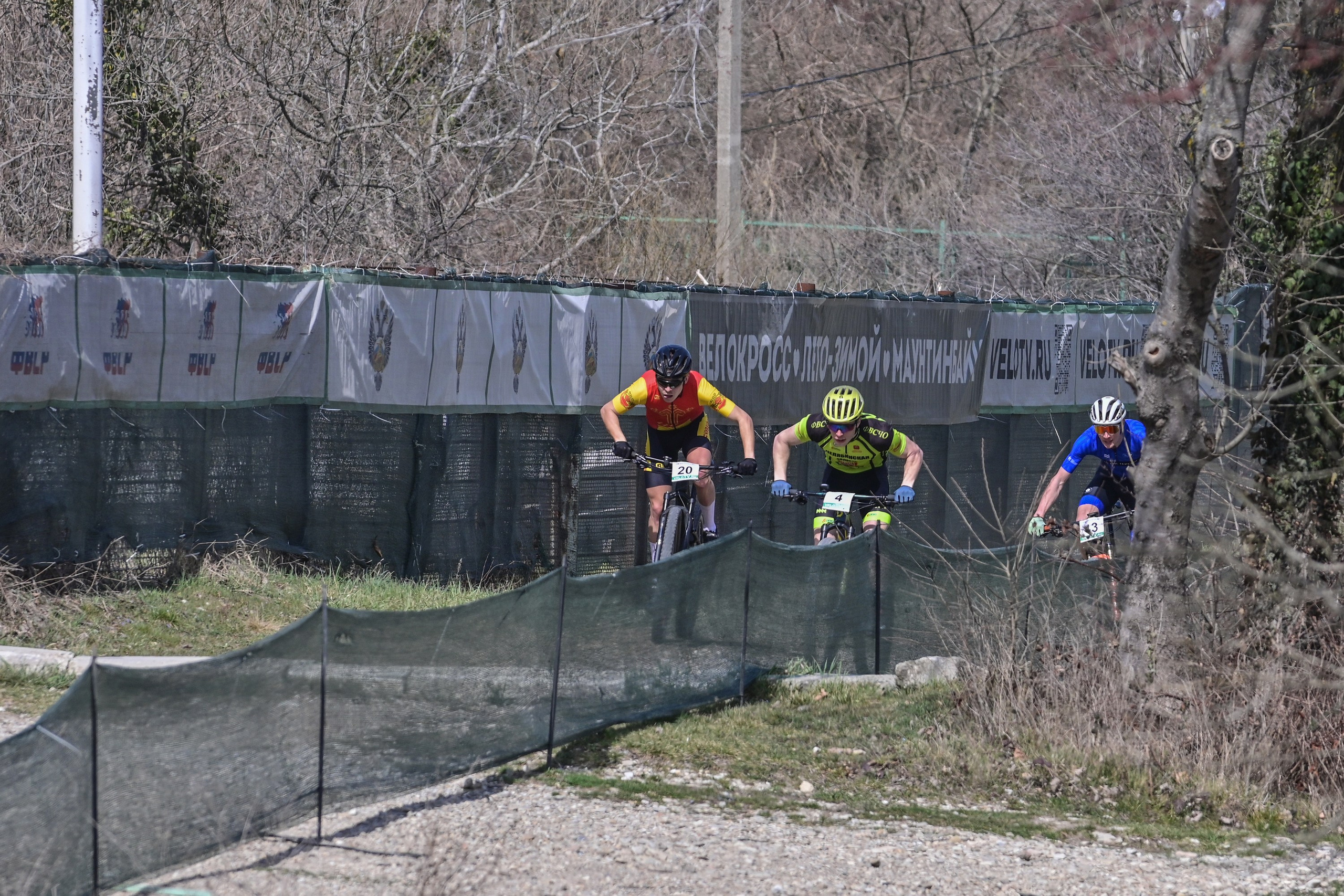 Маунтинбайк, кросс-кантри в Архипо-Осиповке 16 марта 2025. Спортивный фотограф, фотожурналист Павел Ларькин