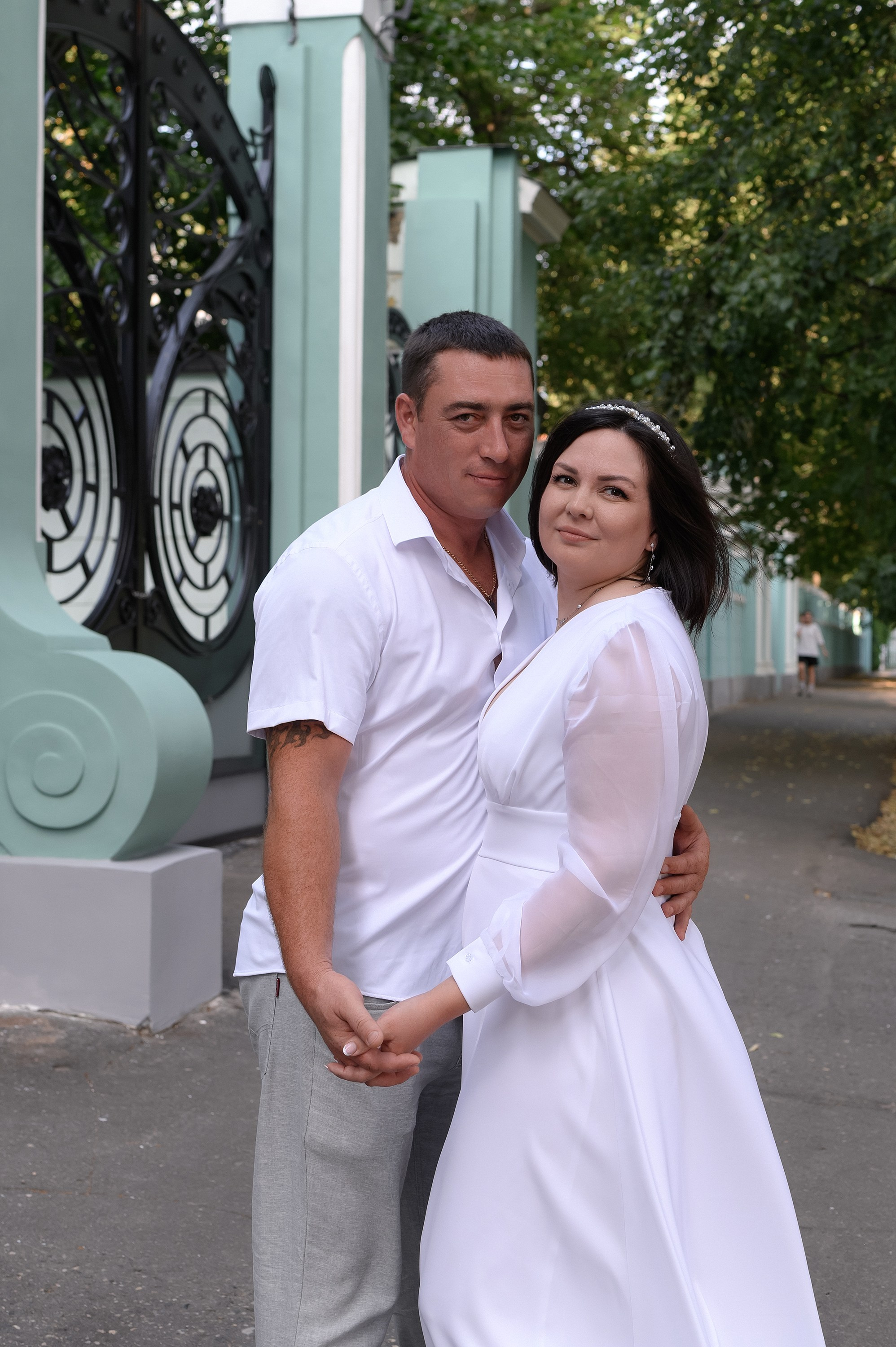 свадебная фотосессия у филиала по городу Иванову и Ивановскому району комитета Ивановской области ЗАГС по адресу Иваново, улица Батурина, 13