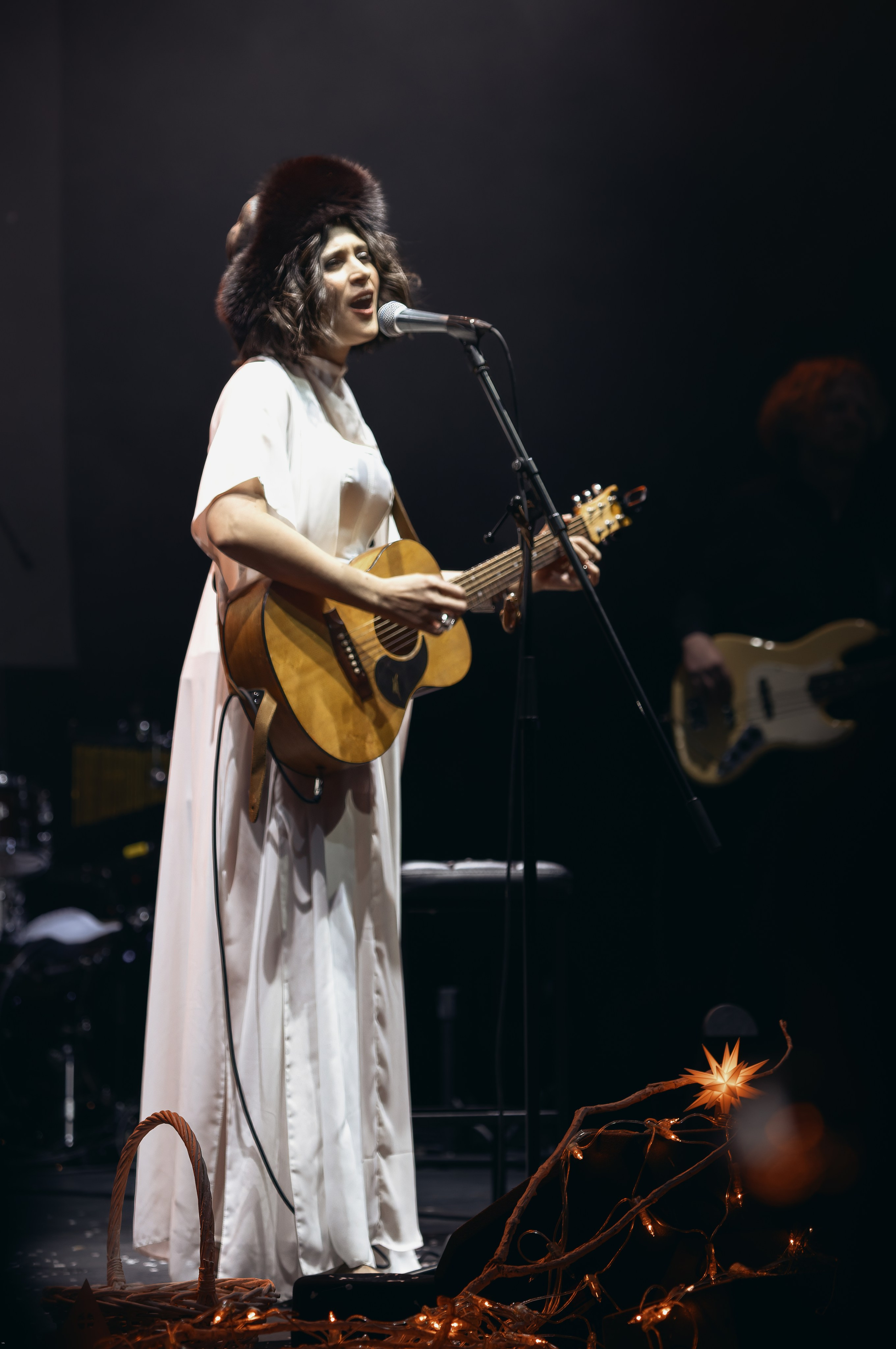 Женя Любич: Белый концерт 6 января 2026 года. Сайт фотографа Сергея Абрамова