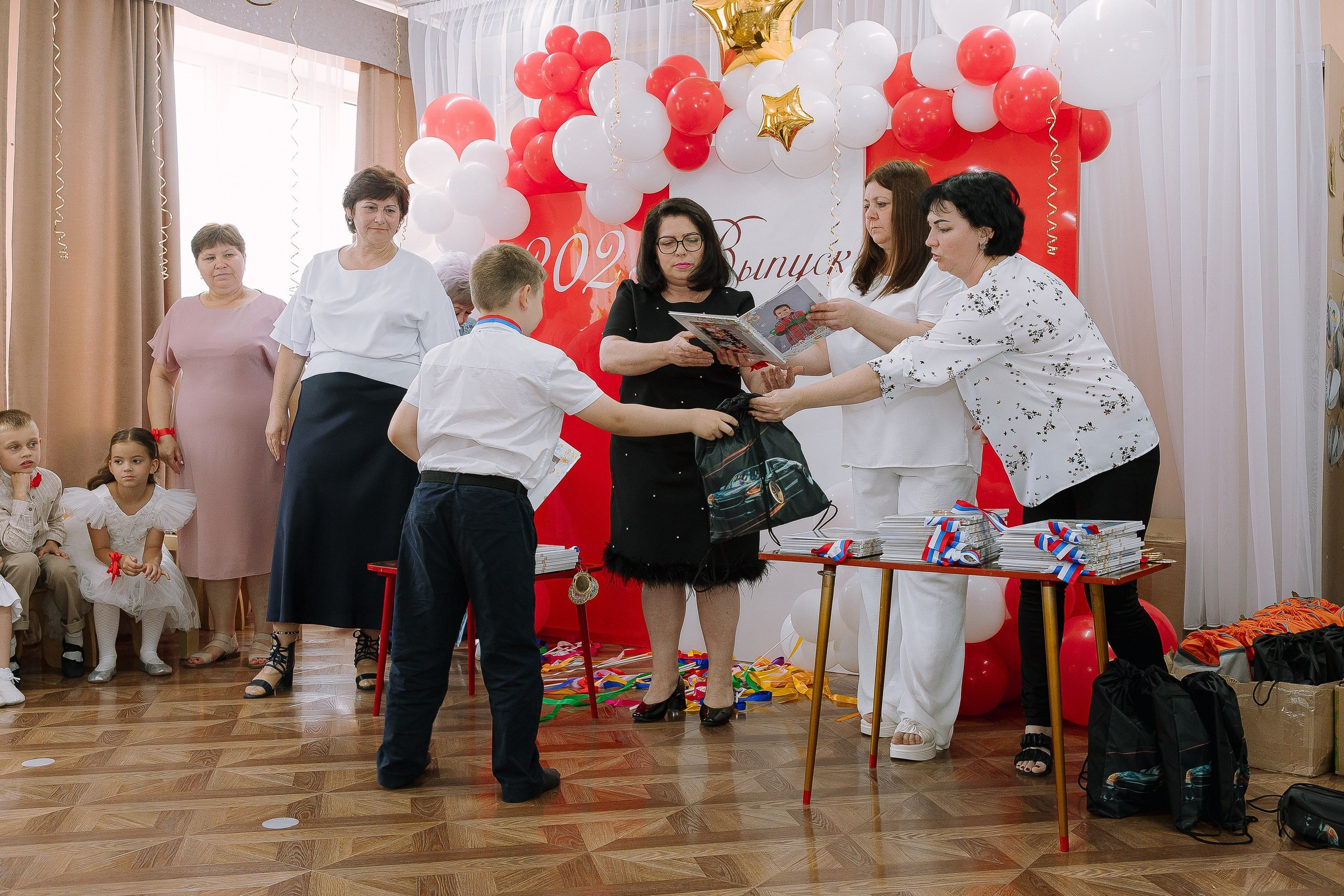 Выпускной в ДС 26. Выпускные альбомы Натальи Бутко: Новороссийск, Анапа, Геленджик