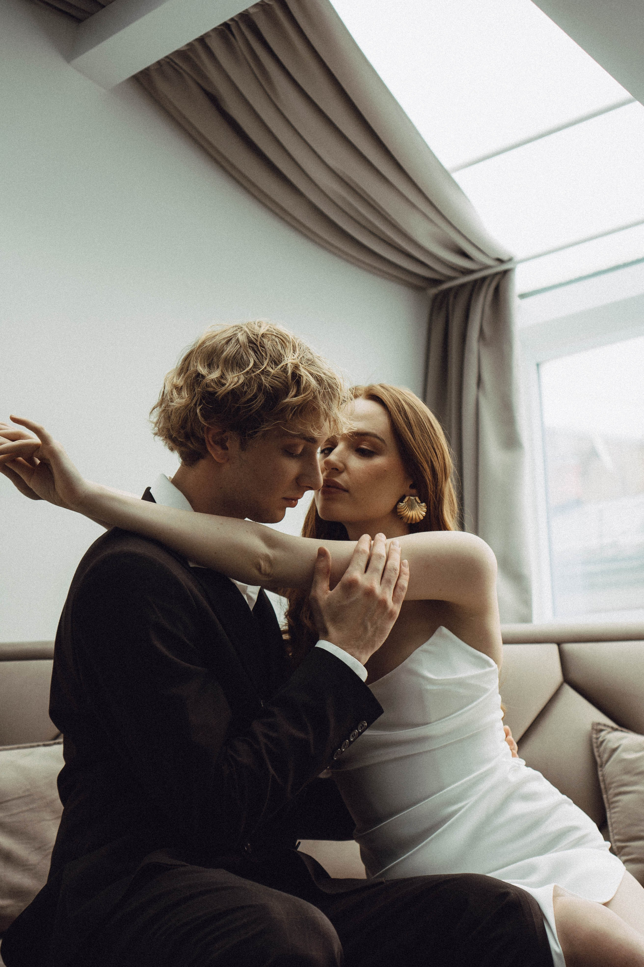 СВАДЕБНАЯ СЬЕМКА В ОТЕЛЕ. СБОРЫ ЖЕНИХА И НЕВЕСТЫ И ТАКЖЕ ТОР И ПОДГОТОВКА К ПРОГУЛКЕ. Профессиональный фотограф, Санкт-Петербург — Виктория Богомолова