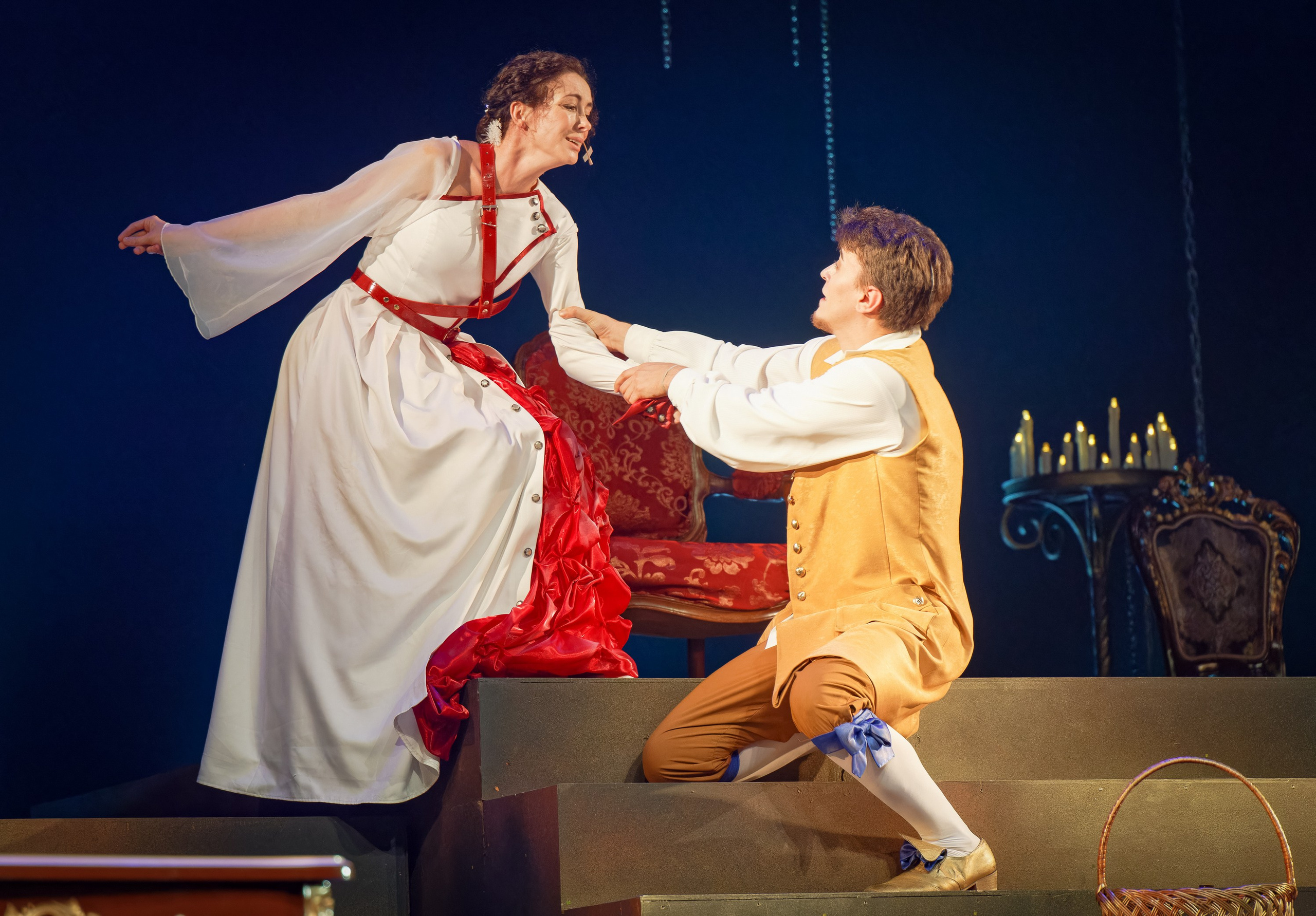 Опасные связи_Чехов-центр. Фотограф. г. Южно-Сахалинск. Олег Толстов