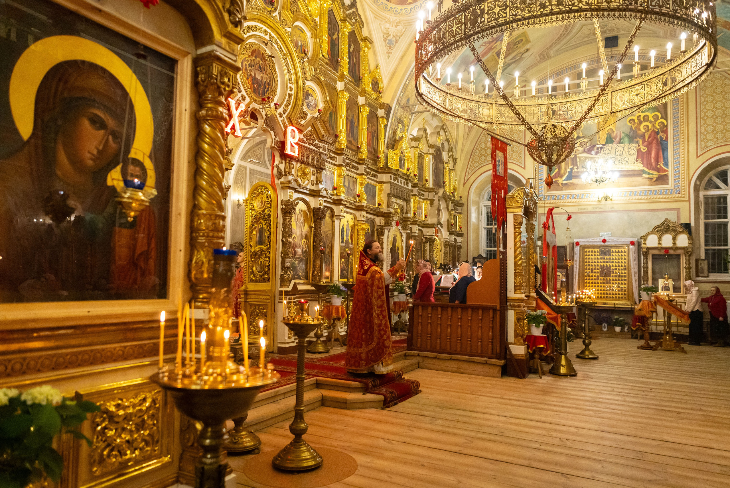 Пасха Воскресенский храм с Ашитково. Семейный и детский фотограф Анна Петракова