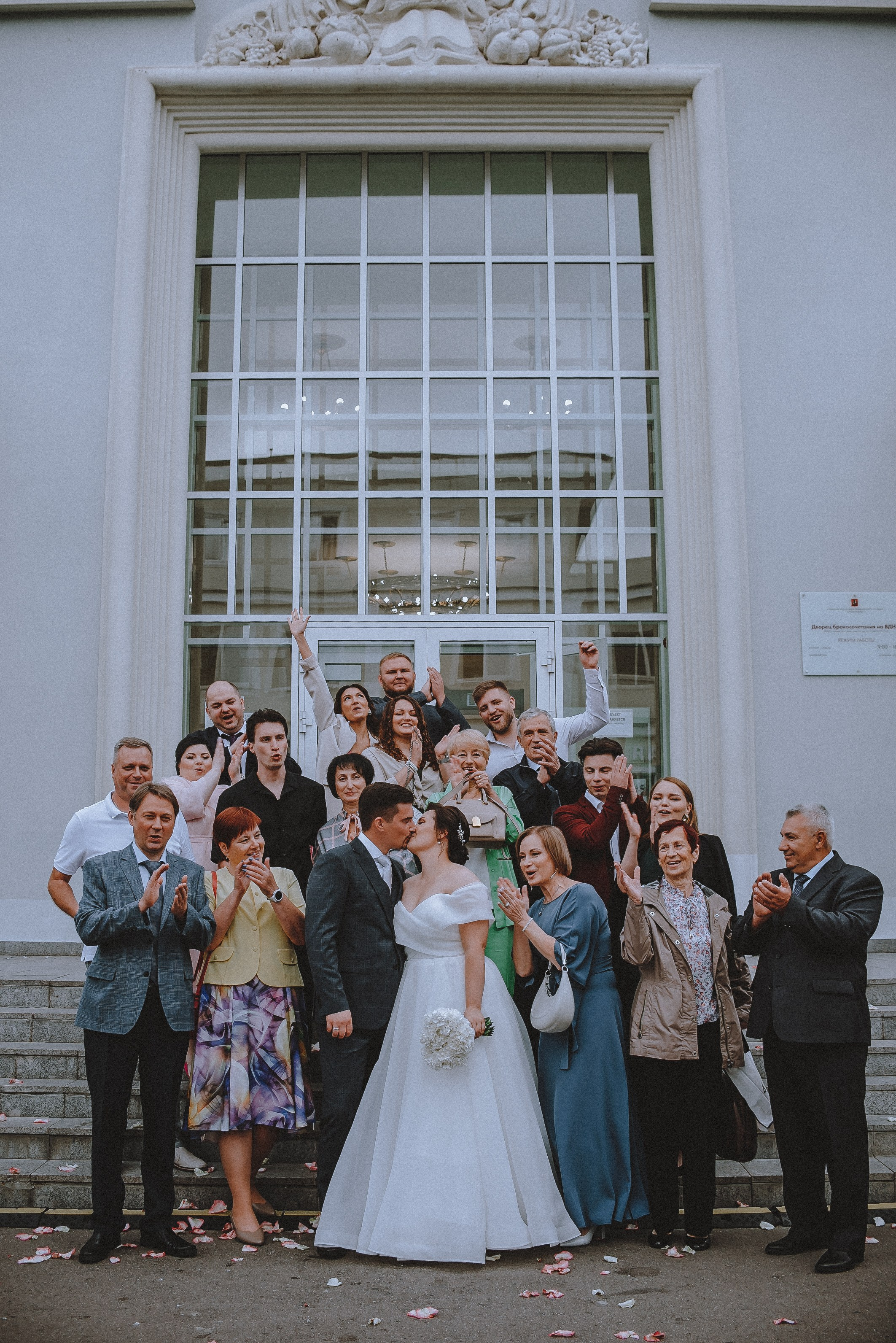 Love.com: Главная страница нашего счастья. Свадебный и семейный фотограф в Москве Сажина Кристина КиМ. Свадебный оператор в Москве Сажин Максим