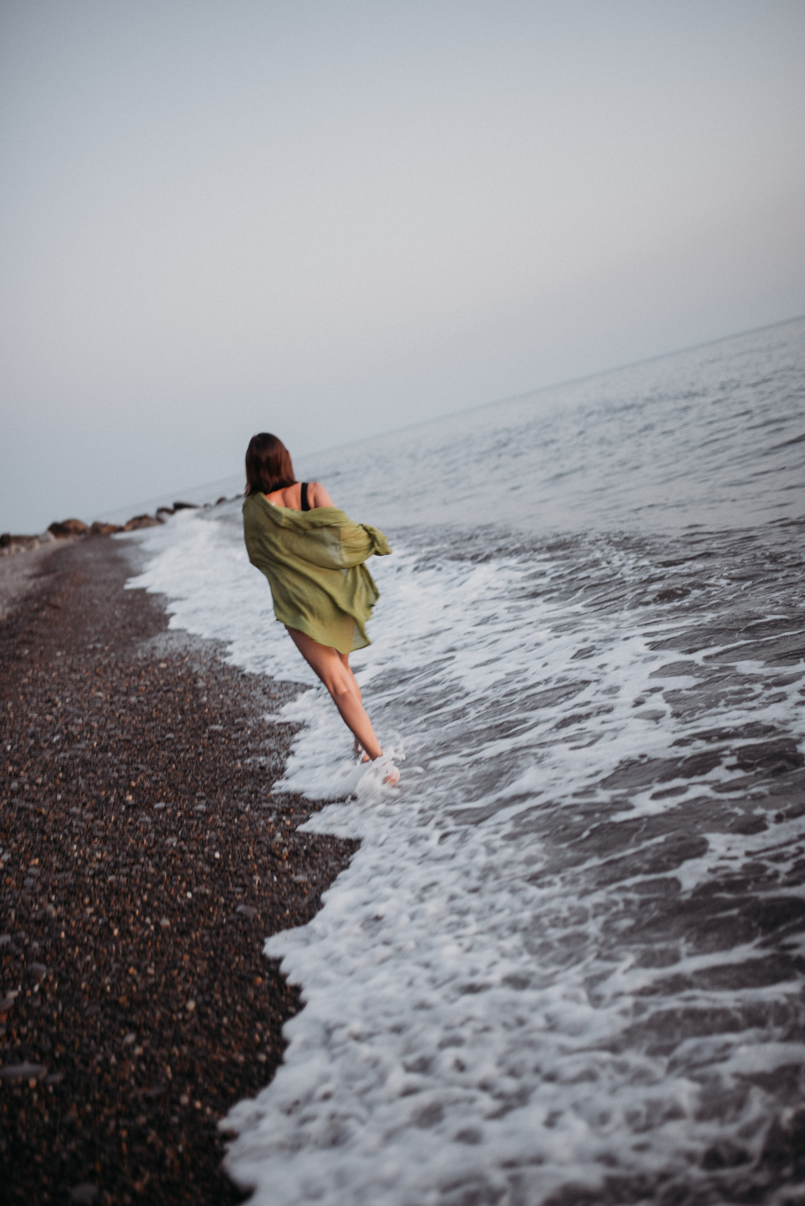 Женский портрет фотосессия в Сочи на берегу моря. Фотограф в Сочи — Маргарита Поганова