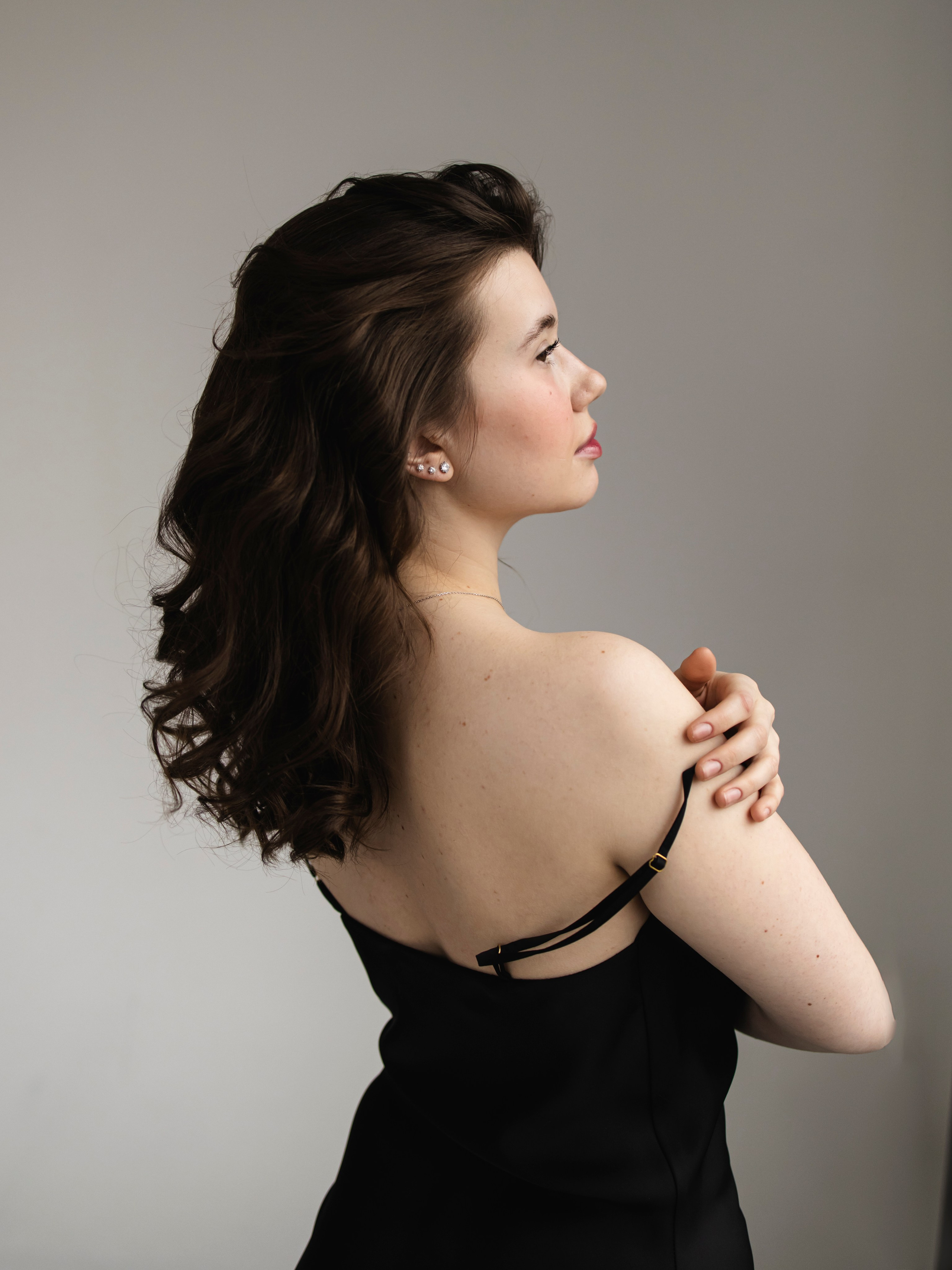 Минималистичная фотосессия в платье. Фотограф СПБ Засорина Юлия