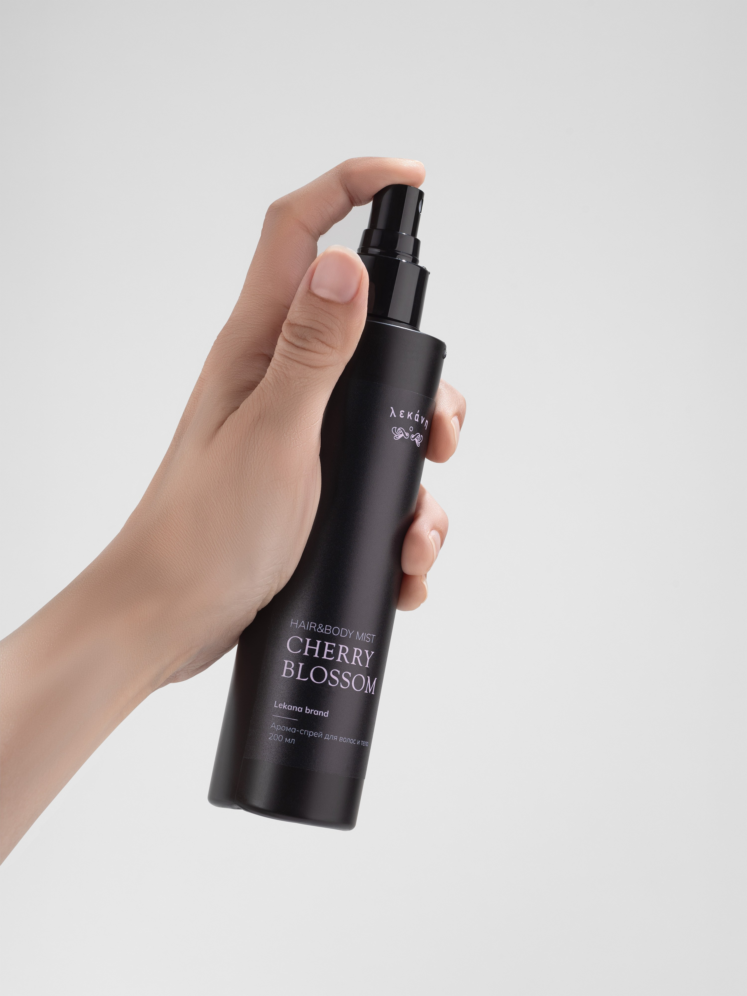 Фото с руками. Предметный фотограф Северова Екатерина | Профессиональная предметная съёмка фото и видео в Санкт-Петербурге