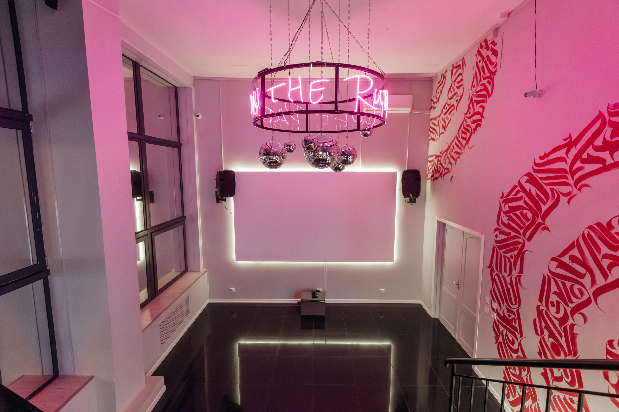 Сеул. Аренда лофта в СПб для мероприятий