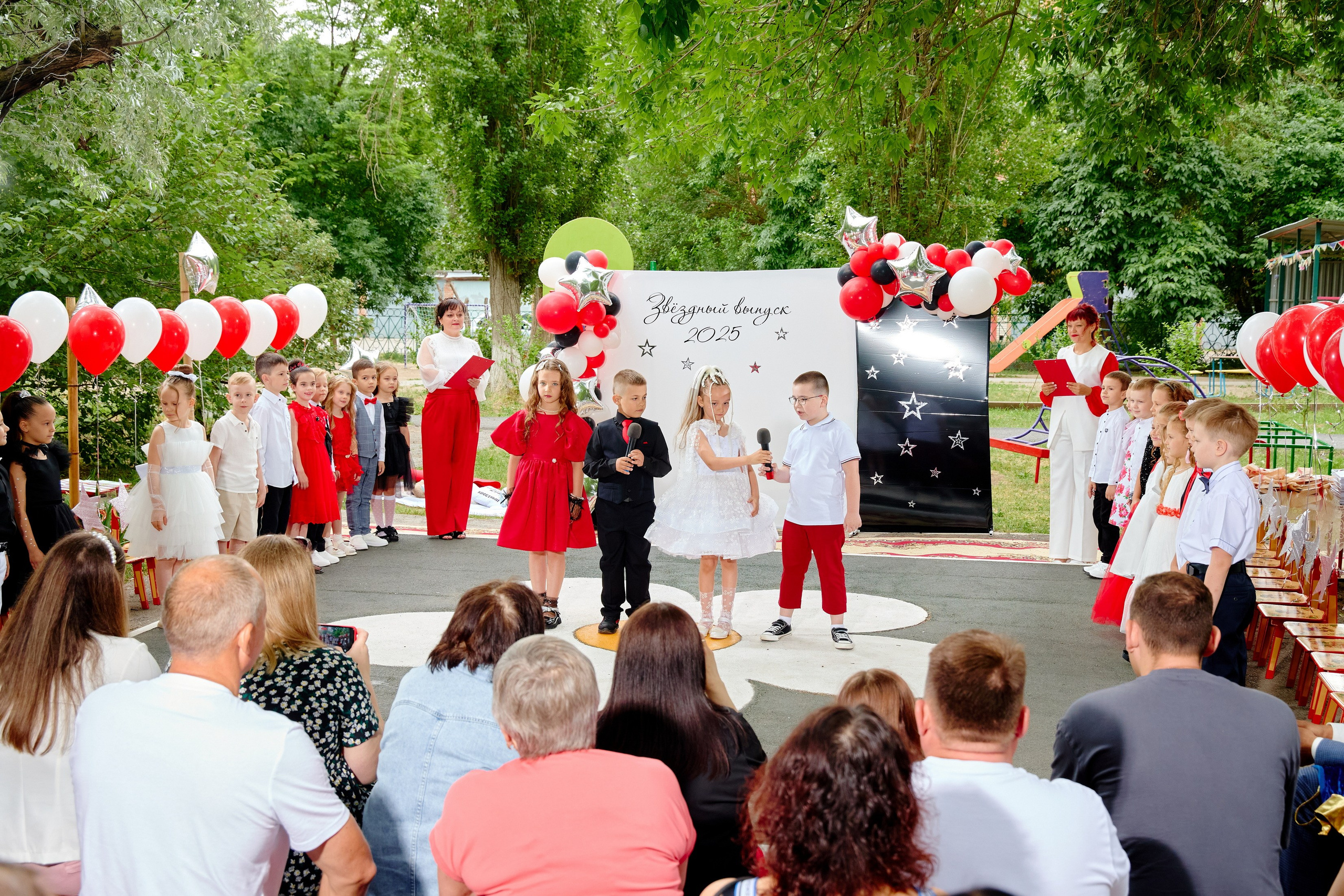 Выпускной 45 сад. Фотограф Выпускные альбомы Таганрог Сергей Коробченко