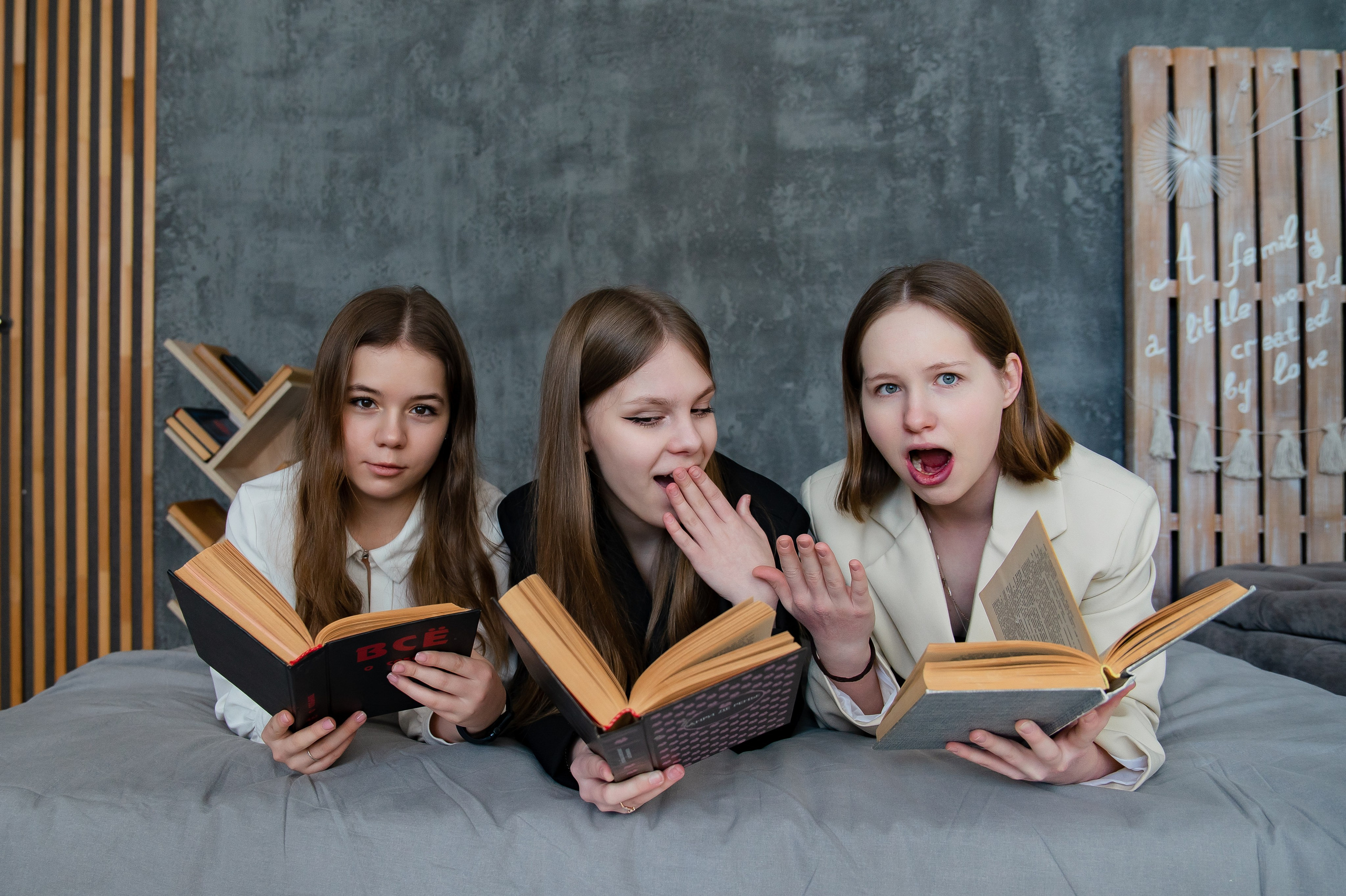 Серый фон. Фотограф Людмила Панюхина г. Нижний Новгород