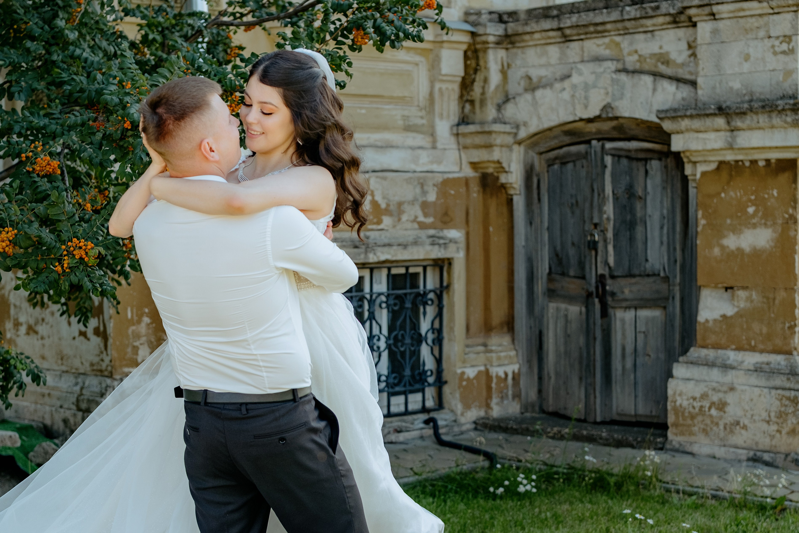Свадебный фотограф в Балаково — Андрей Яхнин: стильные и эмоциональные фотосессии