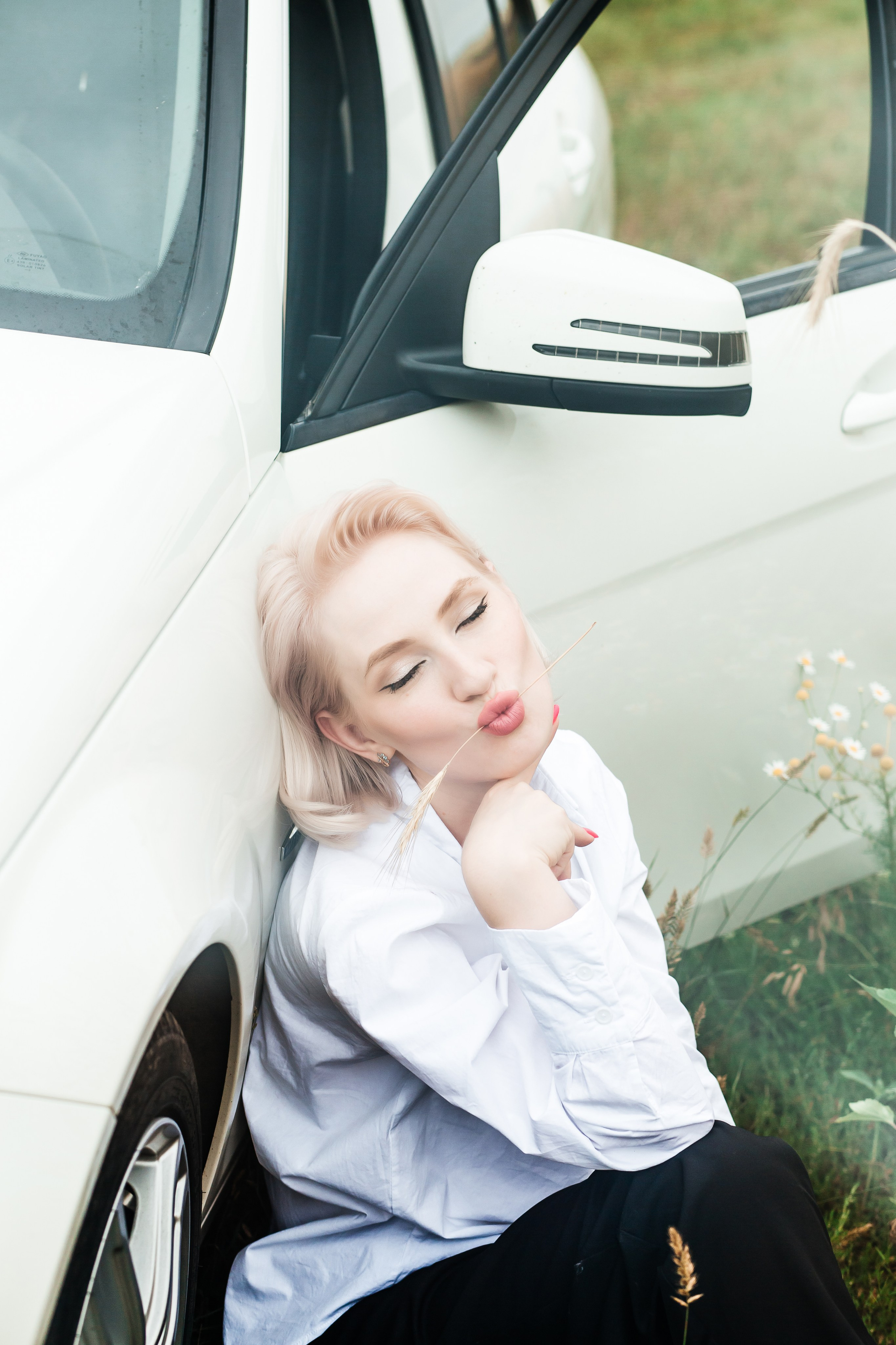 Александра фотосессия в поле. Женский фотограф в Оренбурге Ирина Заводчикова