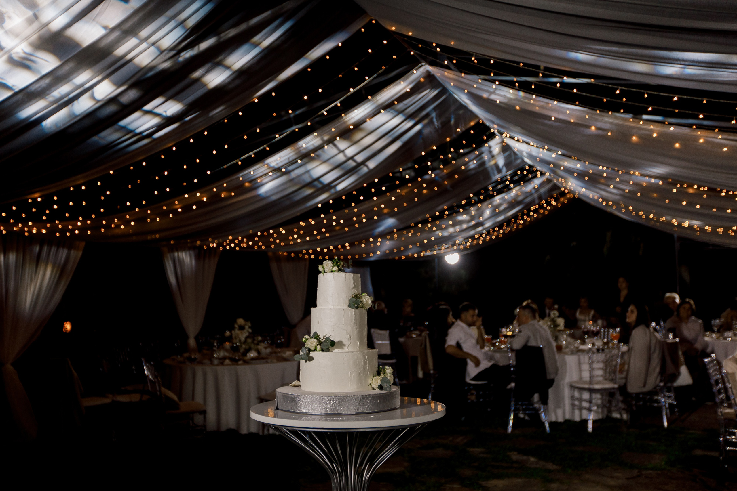 Денис и Алина. Белый замок. Фотограф Анна Лейман. Севастополь