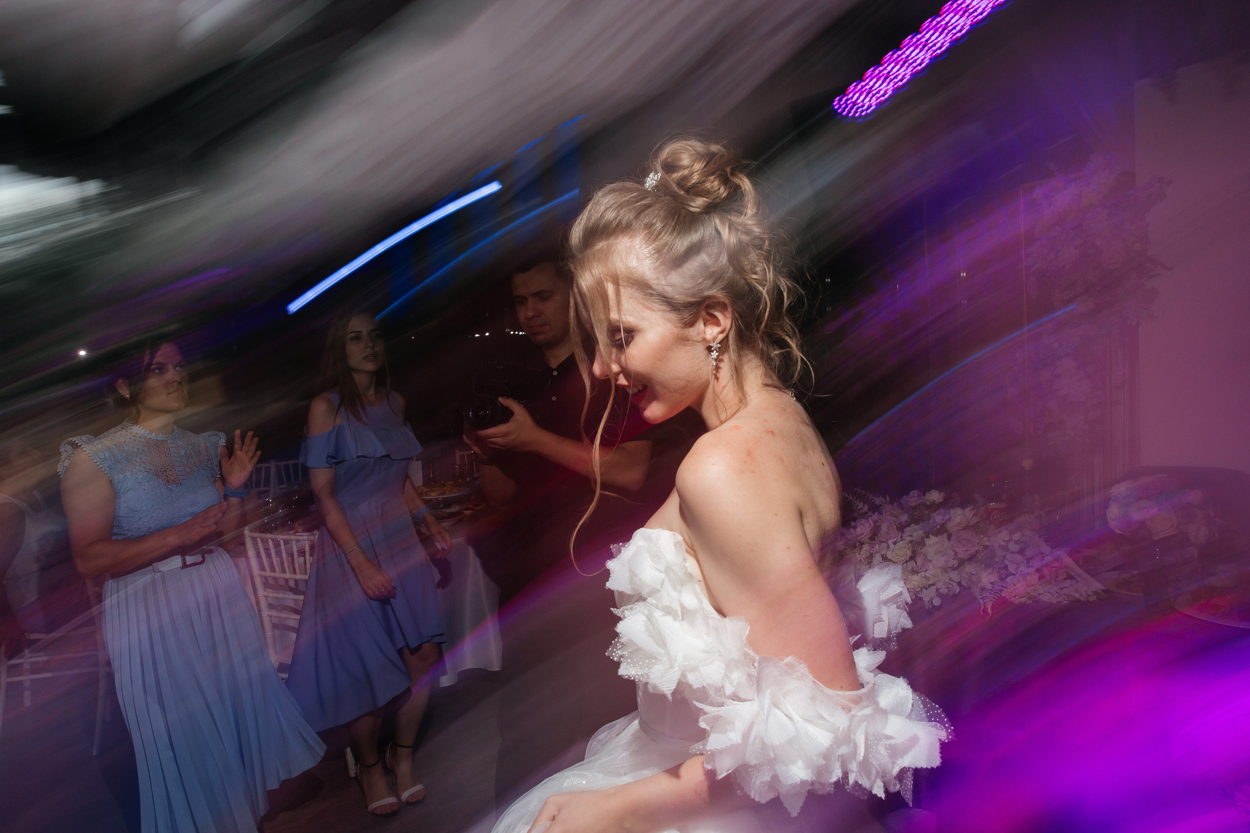 А&А — фотосессия на стадионе. Свадебный фотограф в Оренбурге Илья Володьков