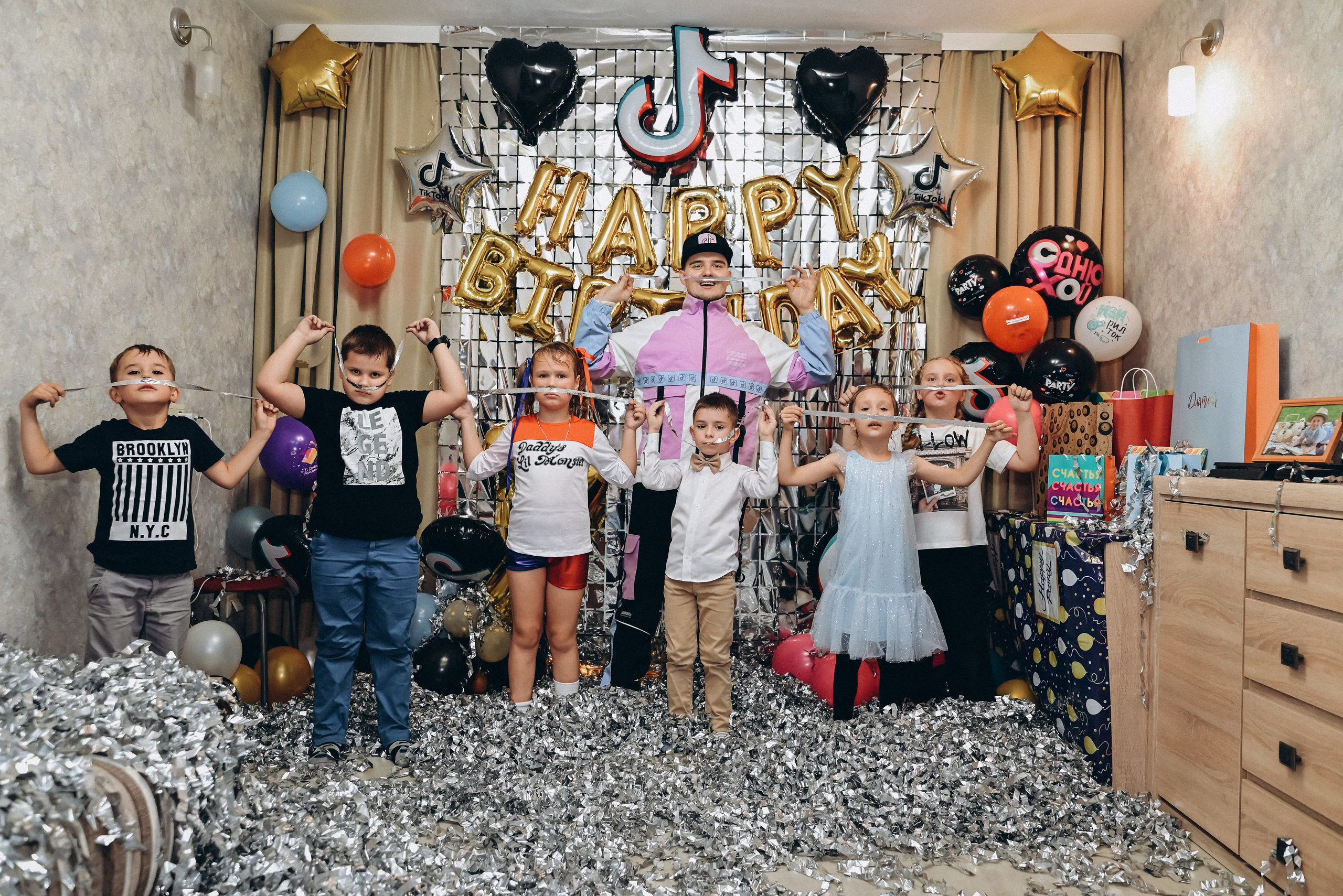 TikTok вечеринка дома. Семейный фотограф в Минске Дарья Дреко