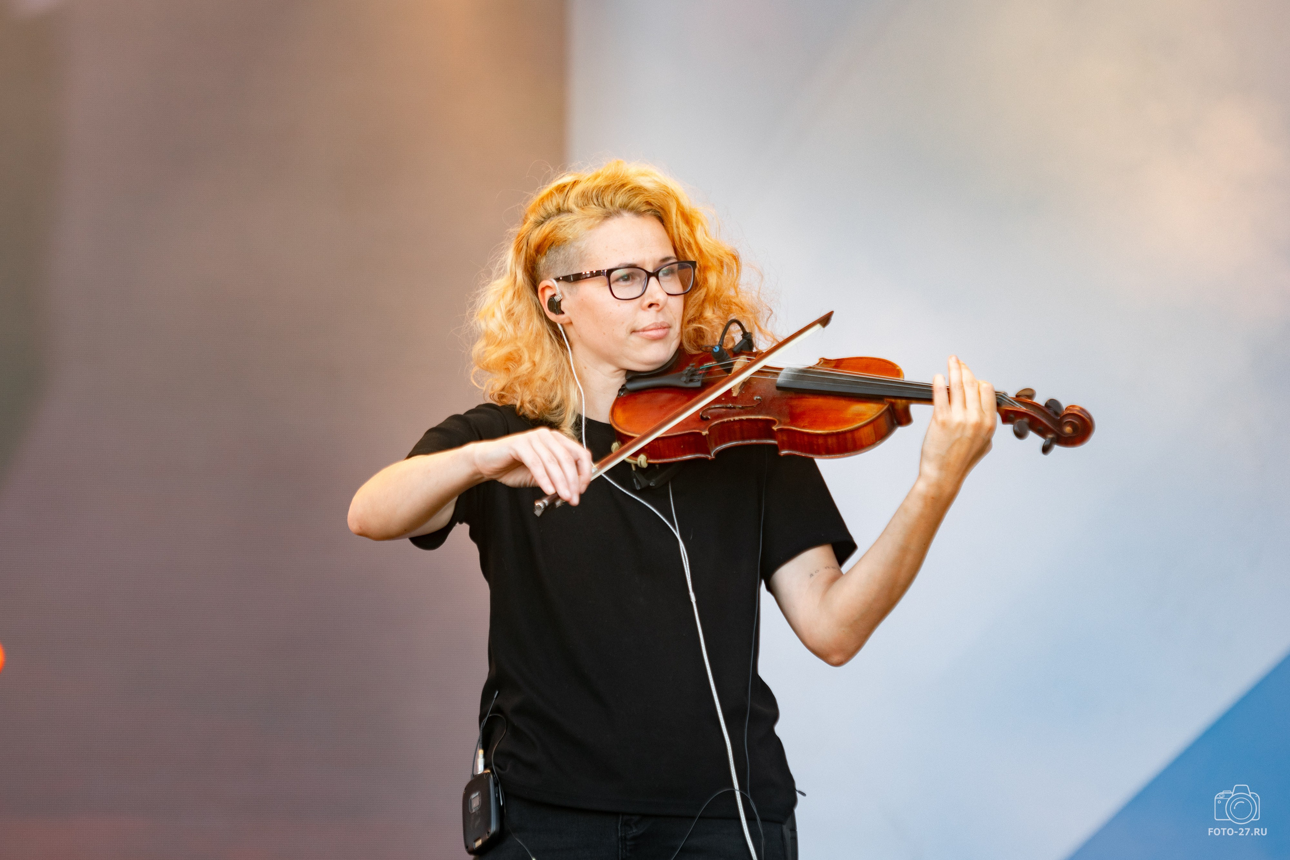 Антон Курдюмов фотограф в Хабаровске Рина Курдюмова фото27 foto27 Антон Дорофеев репортажный репортаж документалист Тони и Рина фотосоздатели ПаПаРоК Рок над Амуром 2024 фестиваль Хабаровск