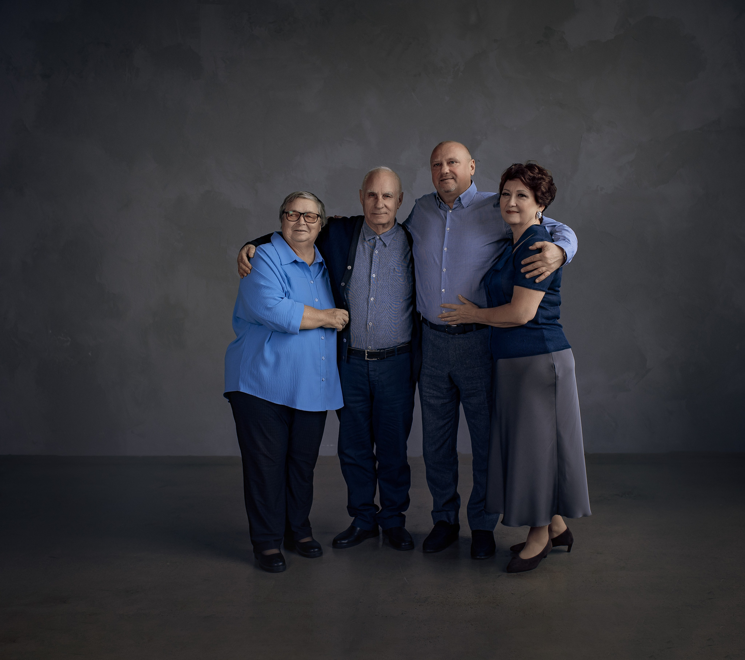 Сьемка поколений. Фотографы крещения/венчания  Красноярск Татьяна и Вячеслав Переваловы