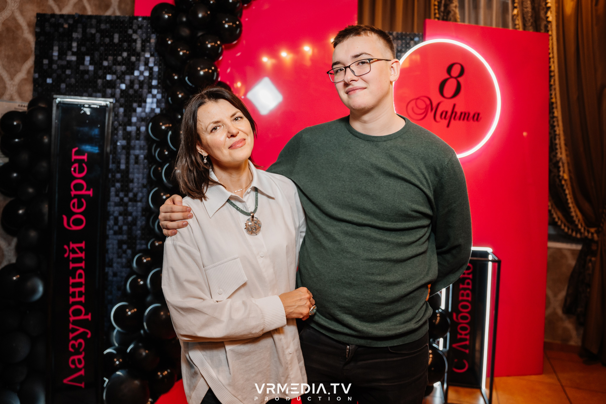 Международный женский день в ресторане «Лазурный берег»