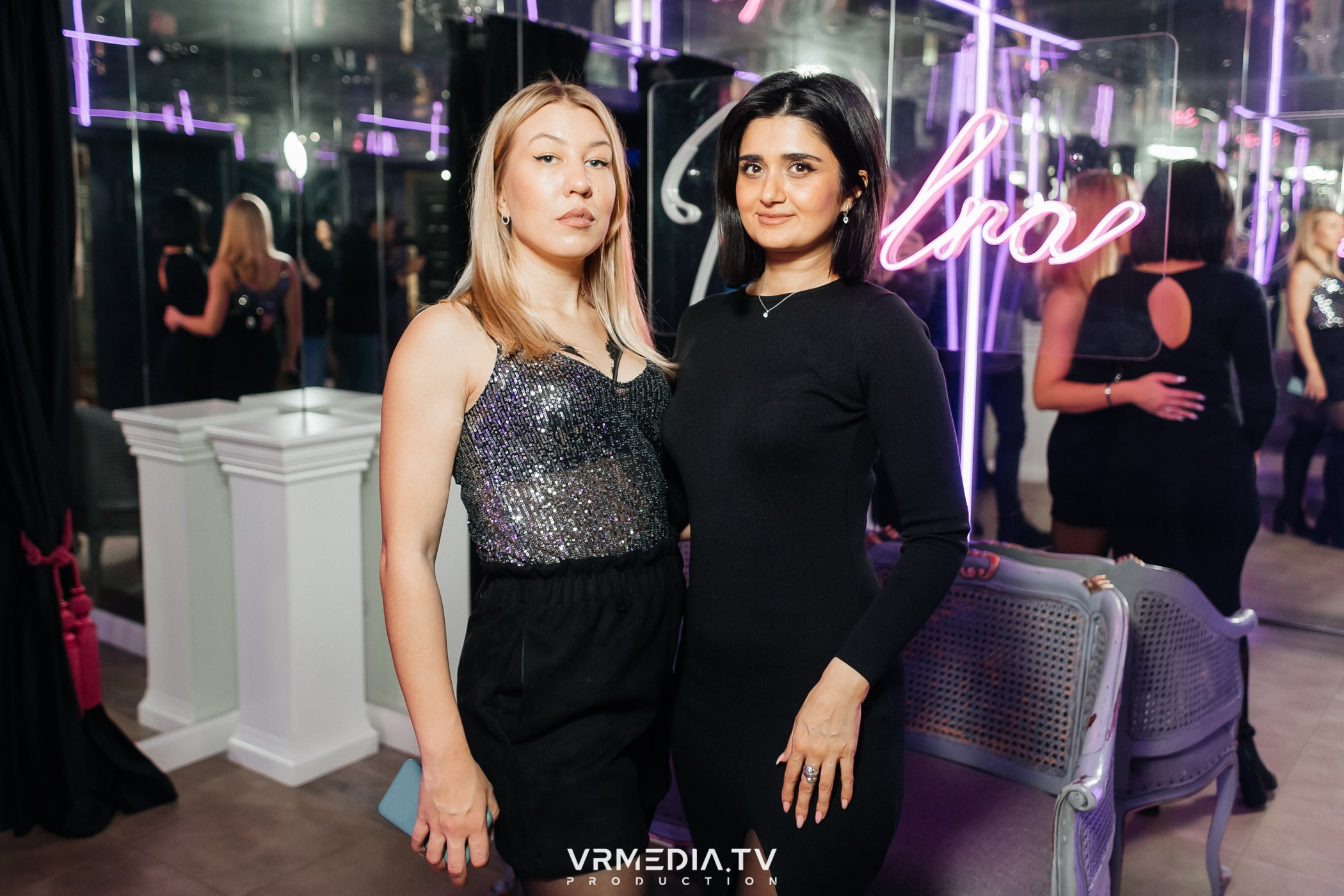 PARODY SHOW в караоке-баре «Volna»