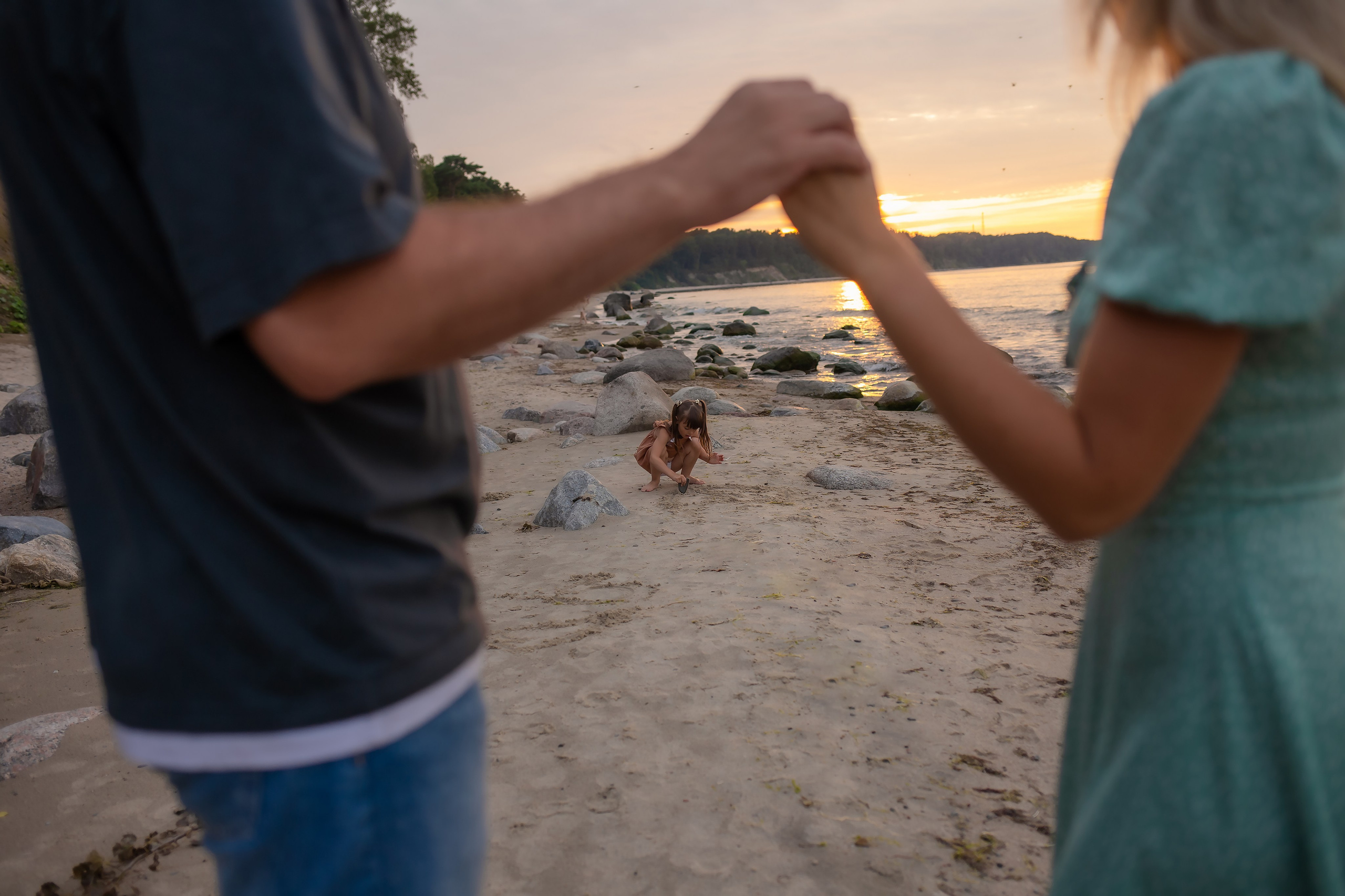 Есеня, Леня и Аня. Закат в Куликово. Фотограф в Калининграде Решетникова Алина