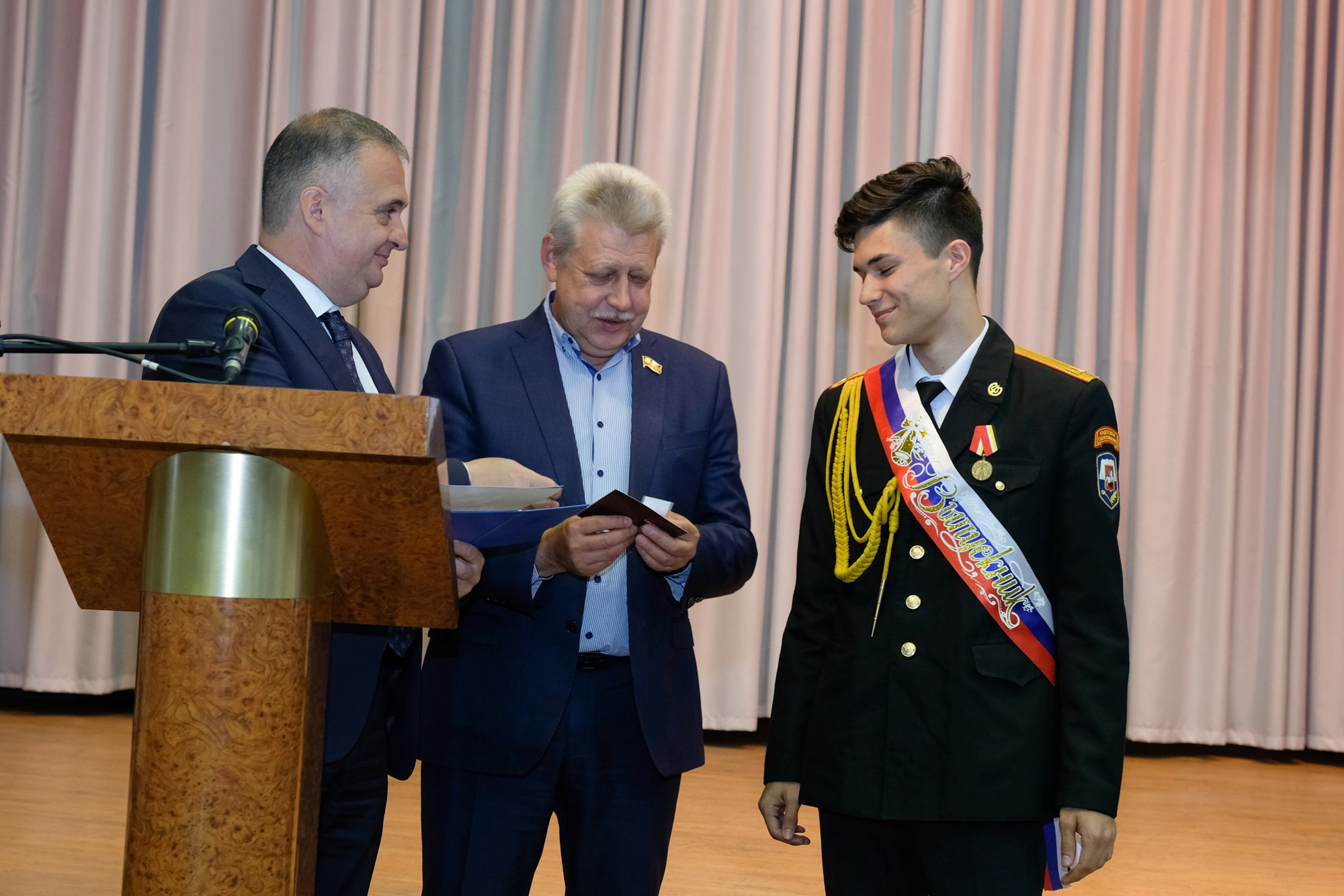 Выпускной альбом. Фото и видеосъемка