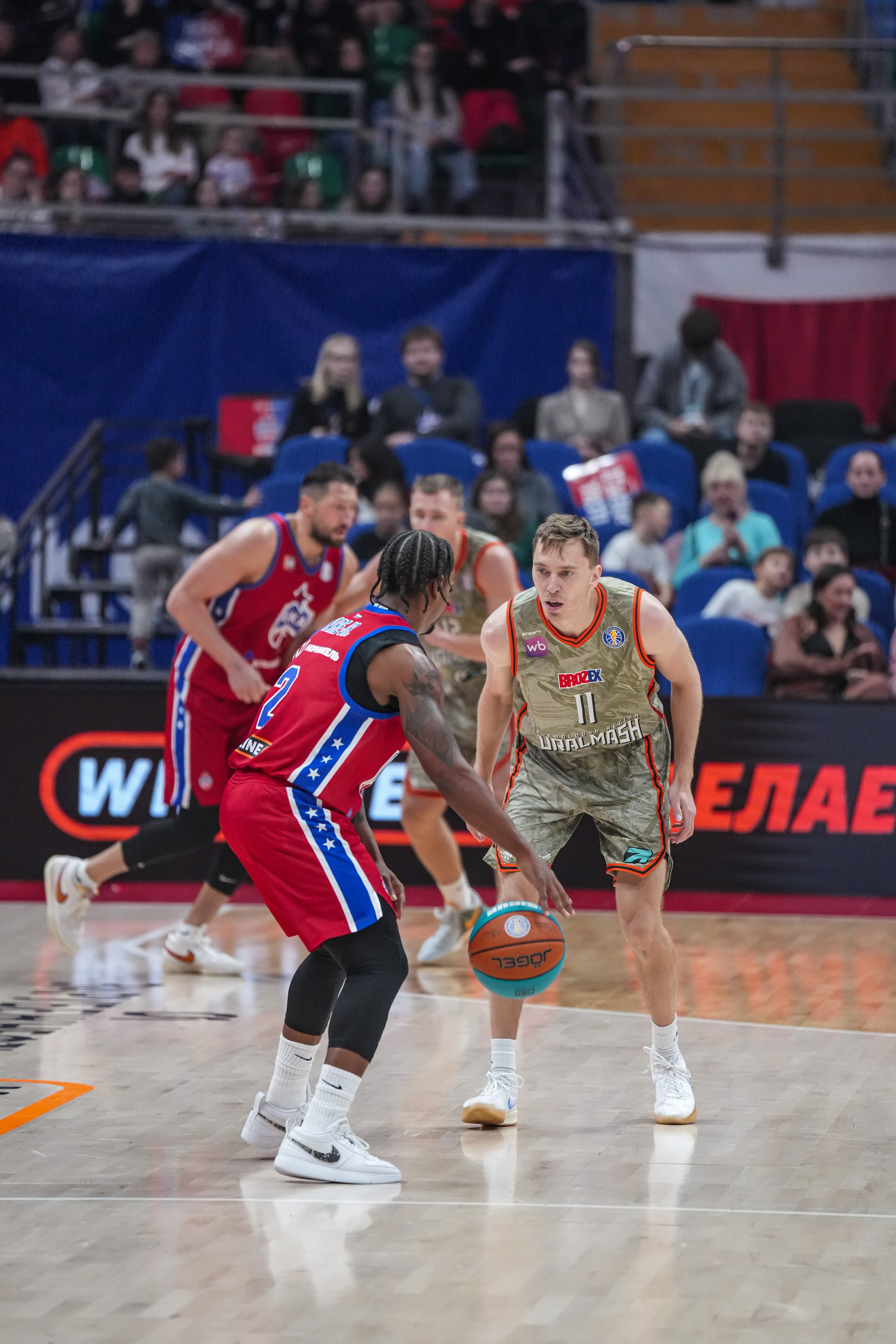 ЦСКА-Уралмаш (29.10.25). Автомобильный фотограф Шакая Кирилл