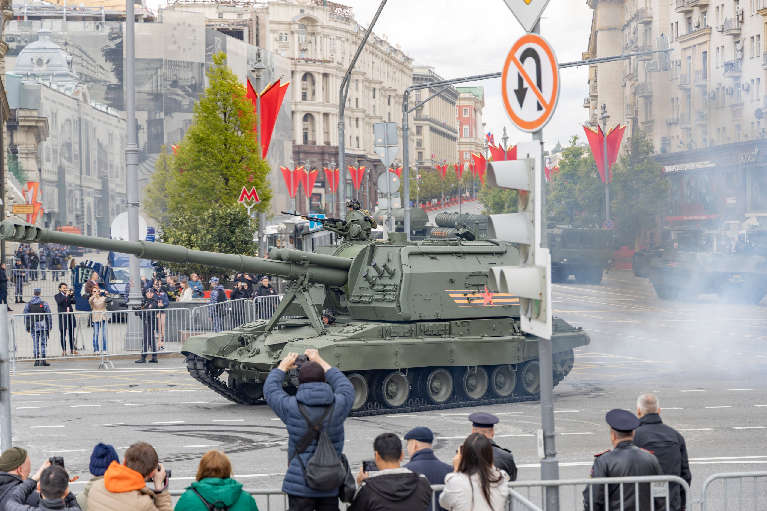 Репетиция парада победы 7 мая 2025 боевая техника. Репортажный, семейный и студийный фотограф в Москве Демин Алексей