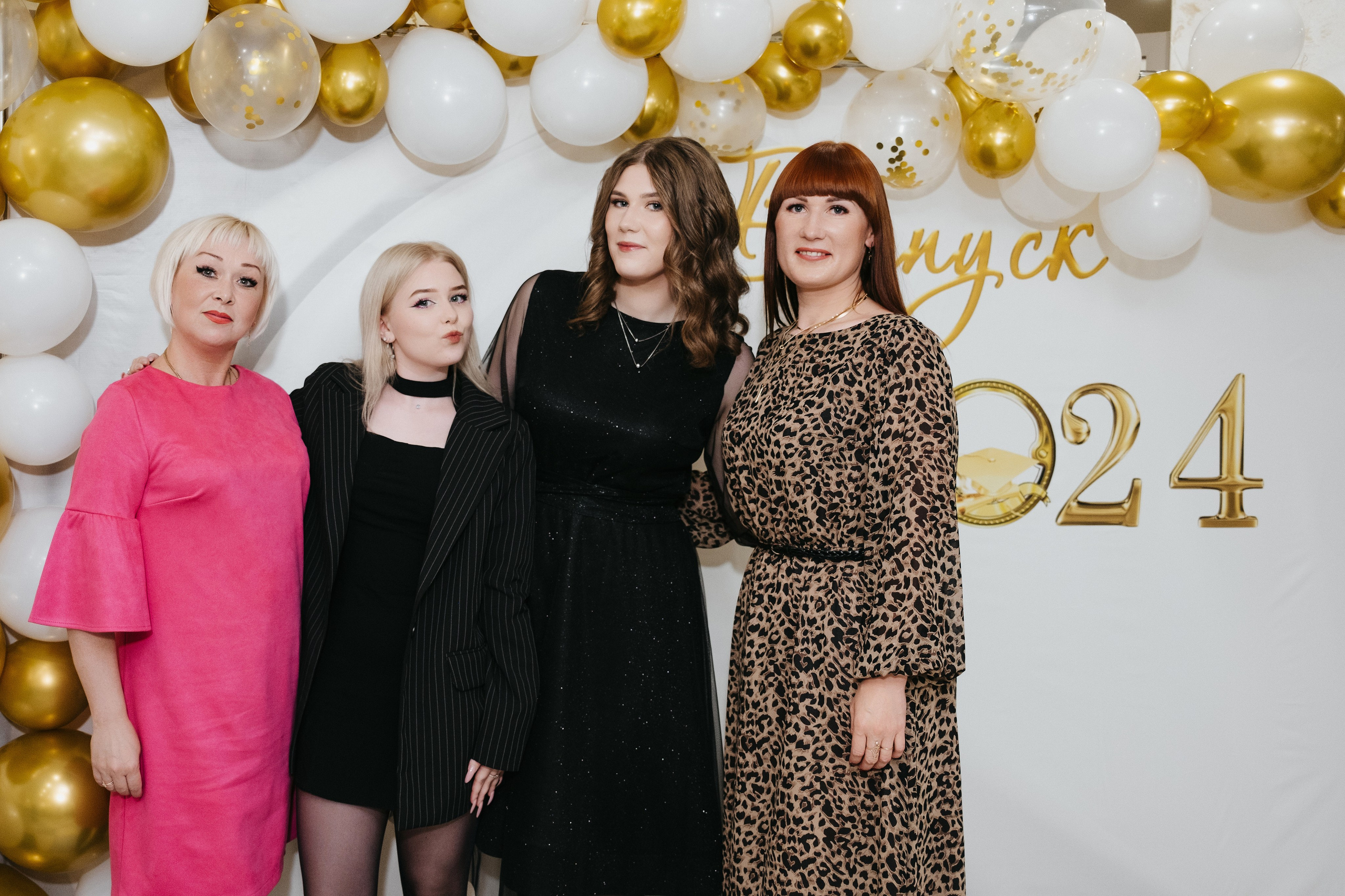 Выпускной 11 класс школы № 30. Свадебный и репортажной фотограф Денис Ожигин в Краснодаре и Краснодарском крае