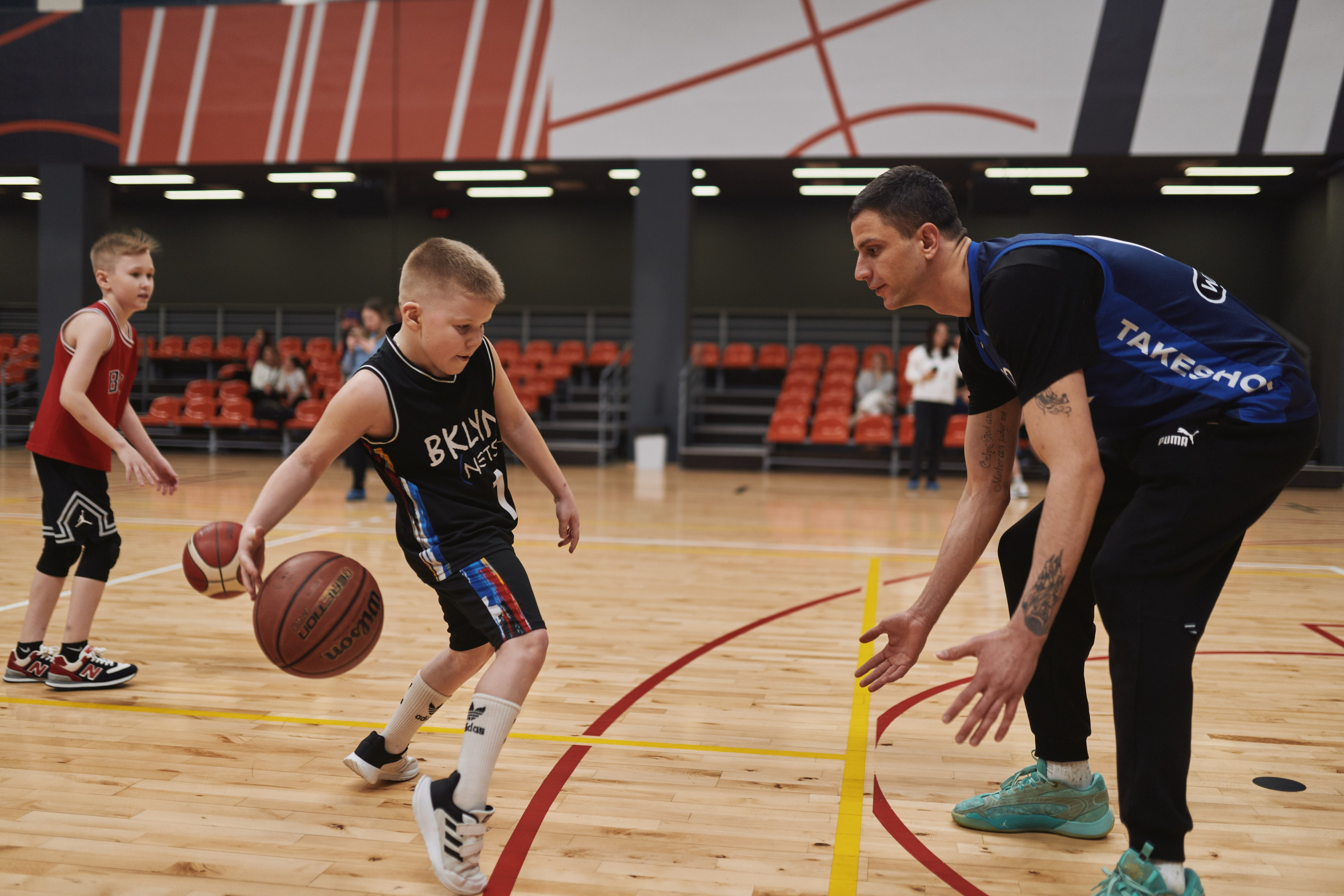 Новогодний баскетбол 2025. Детская лига. Евгений Бреча. Коммерческий и бэкстейдж фотограф в Москве