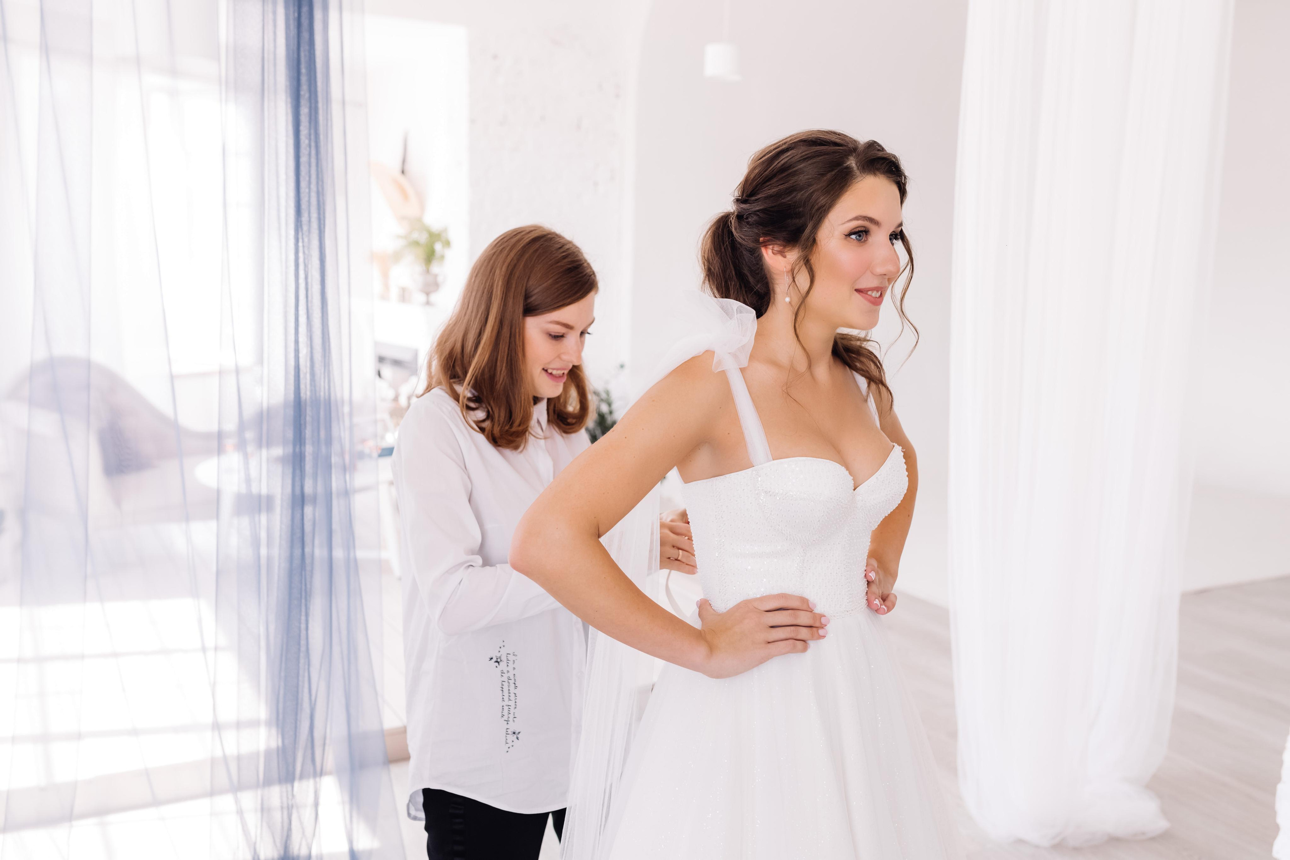 координатор красноярск, как затянуть корсет, корсет на платье, свадебное платье, организатор красноярск