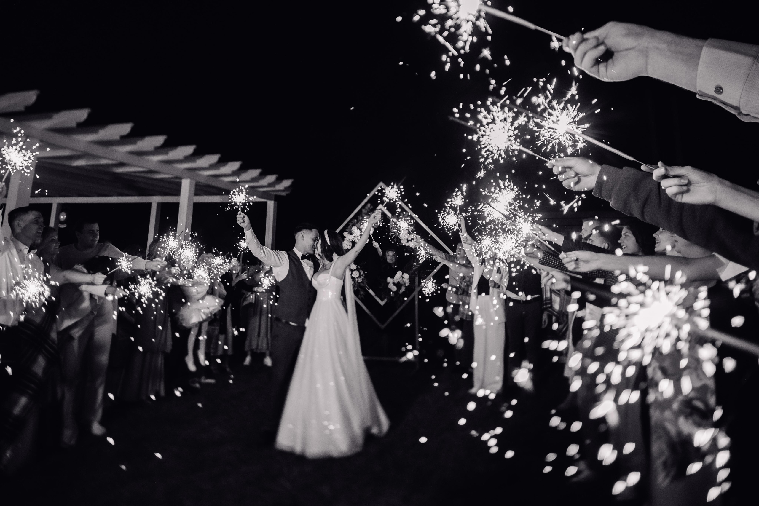 бенгальские огни, финал свадьбы, бенгальские огни на свадьбу