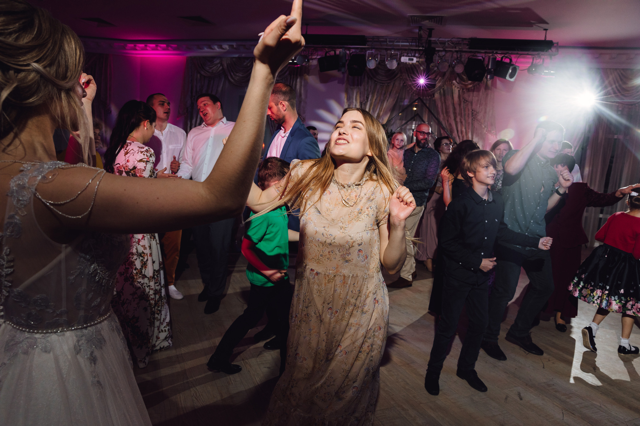 Женя и Вика. Профессиональная фотосессия в Москве и Московской области